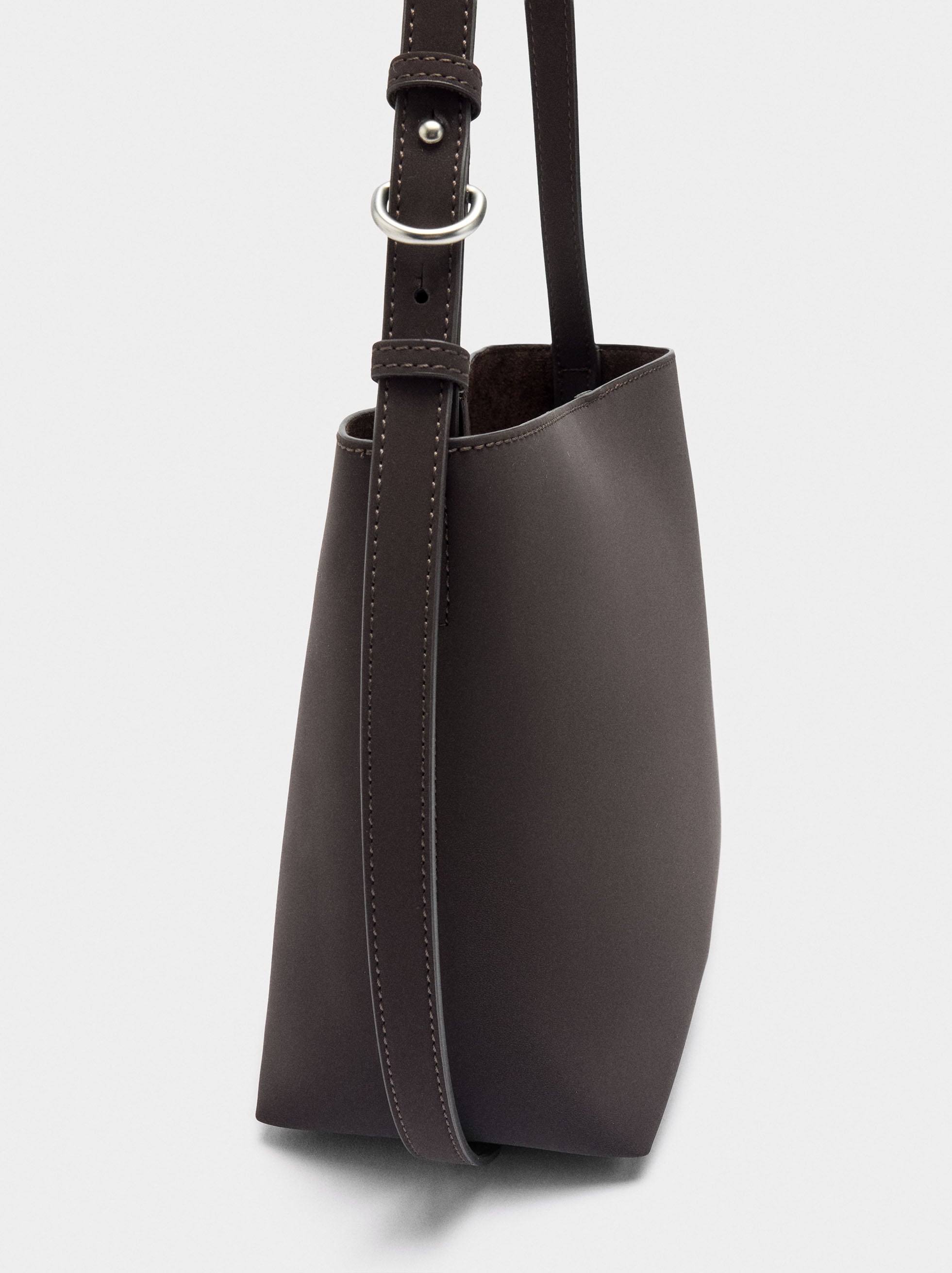 Bolso De Hombro Con Textura Suave