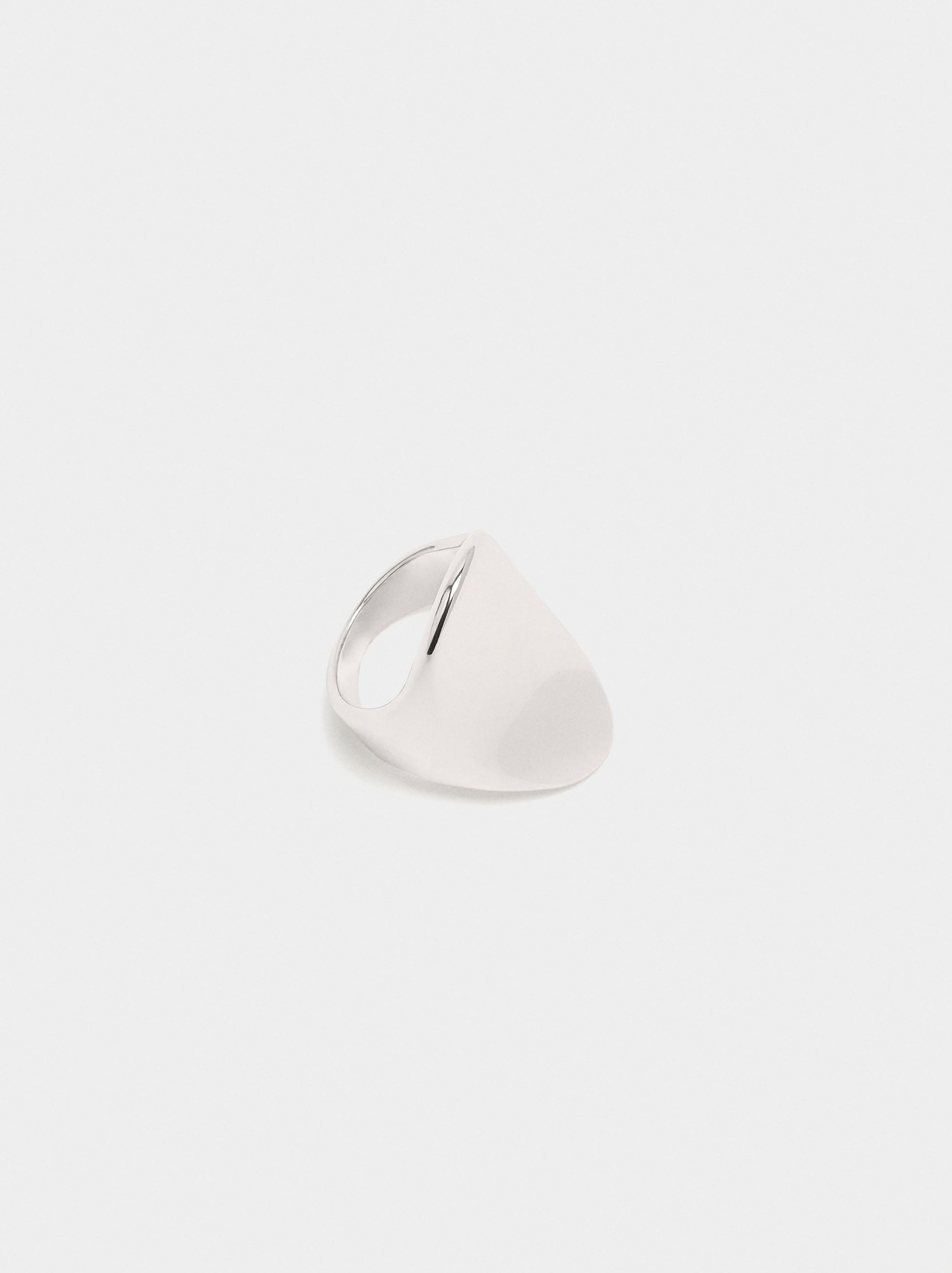 Anillo Ovalado Ancho