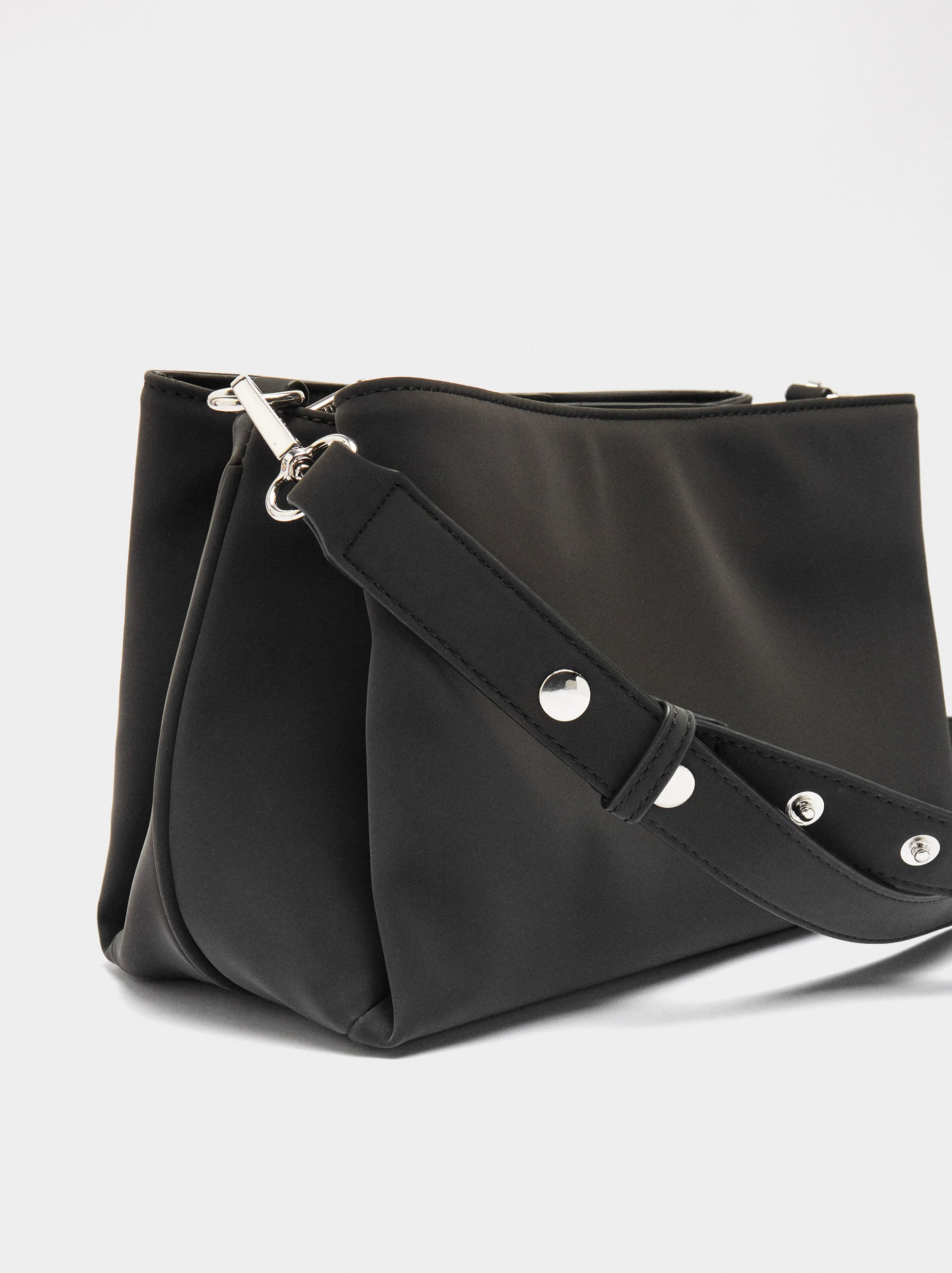 Bolso De Hombro Con Textura Suave