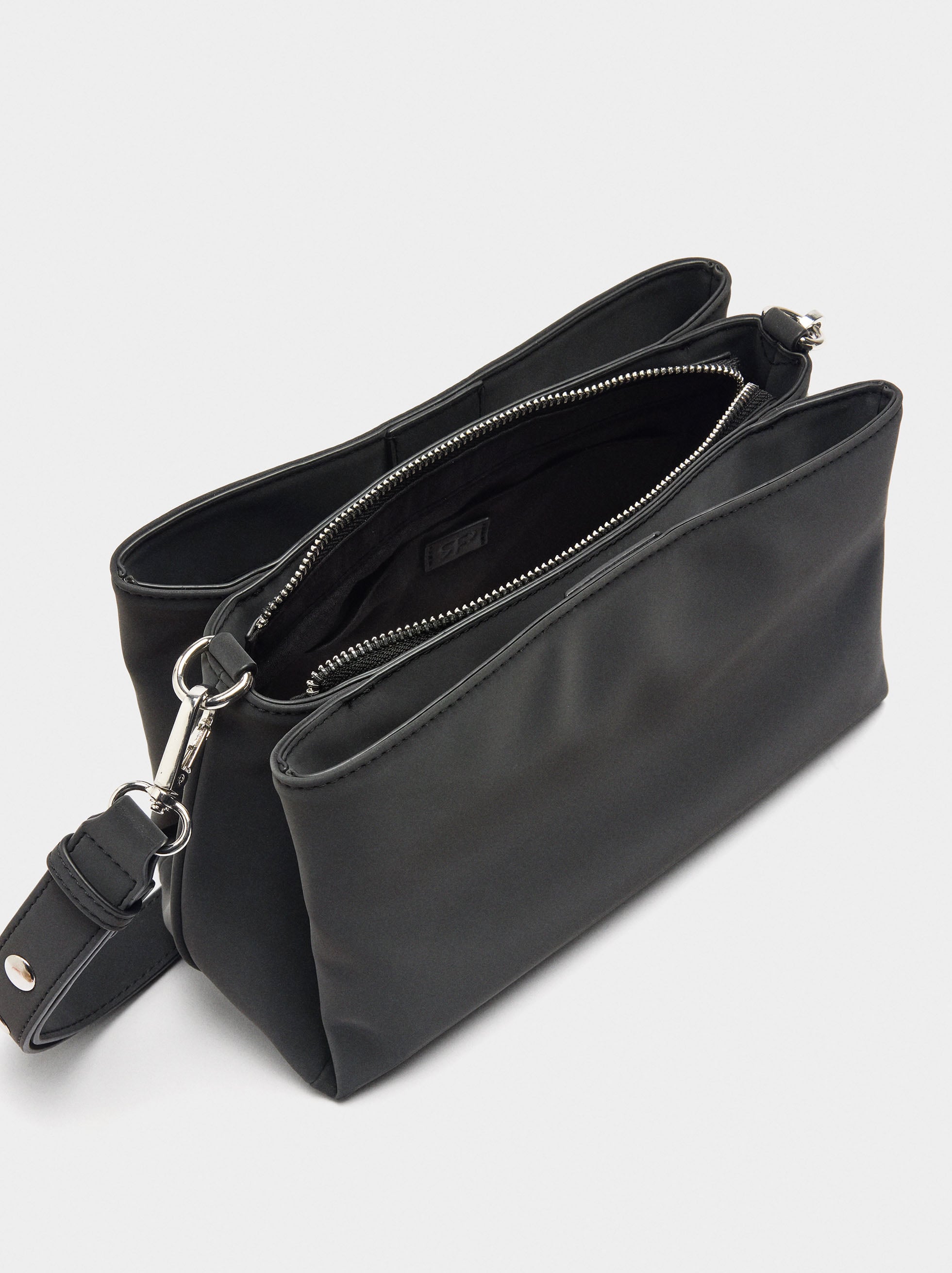 Bolso De Hombro Con Textura Suave