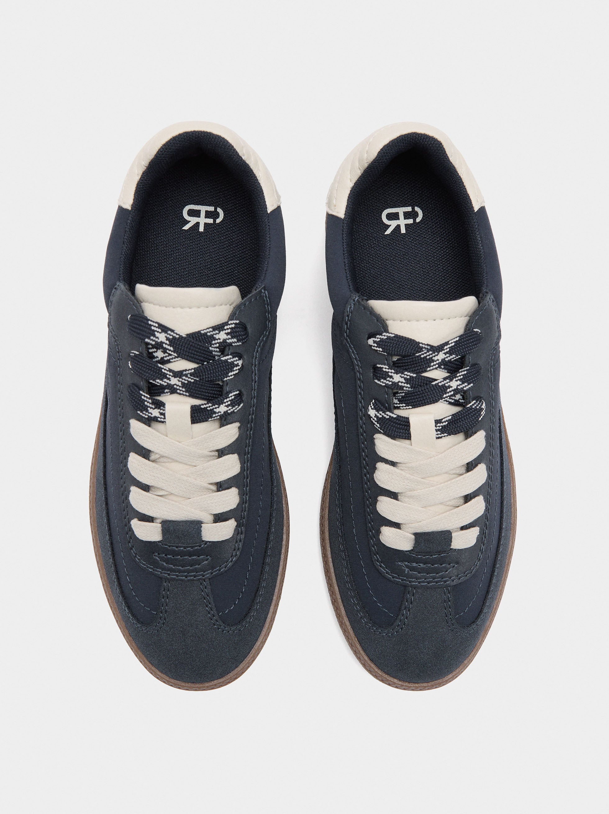 Zapatillas Contraste Con Doble Cordón