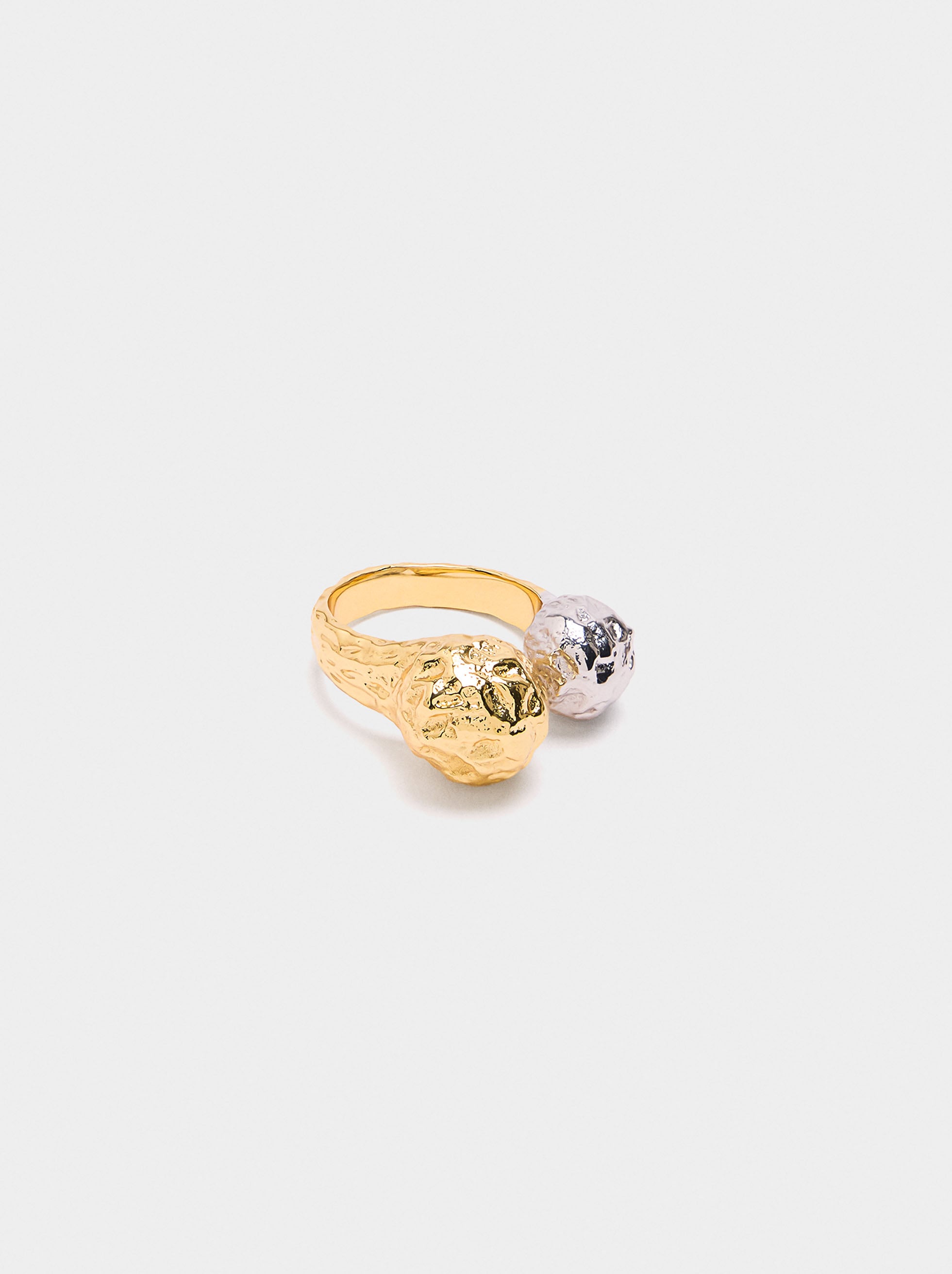 Anillo Con Esferas Irregulares Bicolor - Baño De Oro 18k