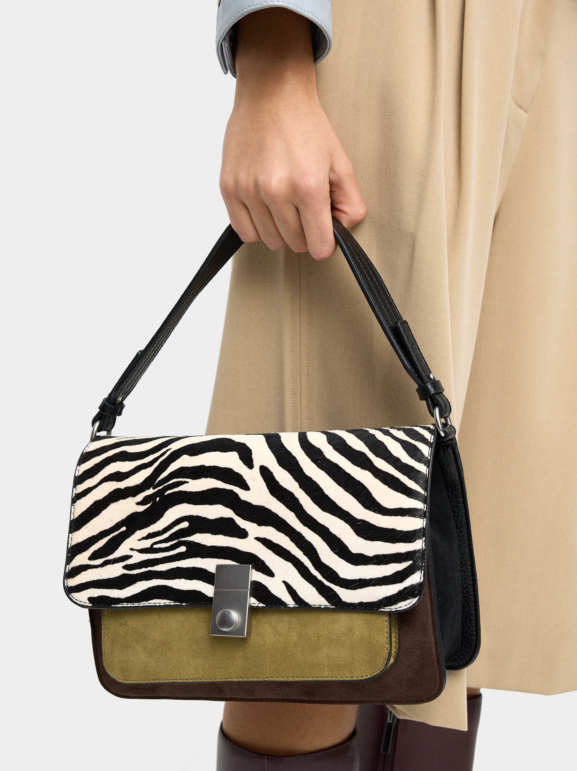 Bolso Bandolera Detalles De Piel