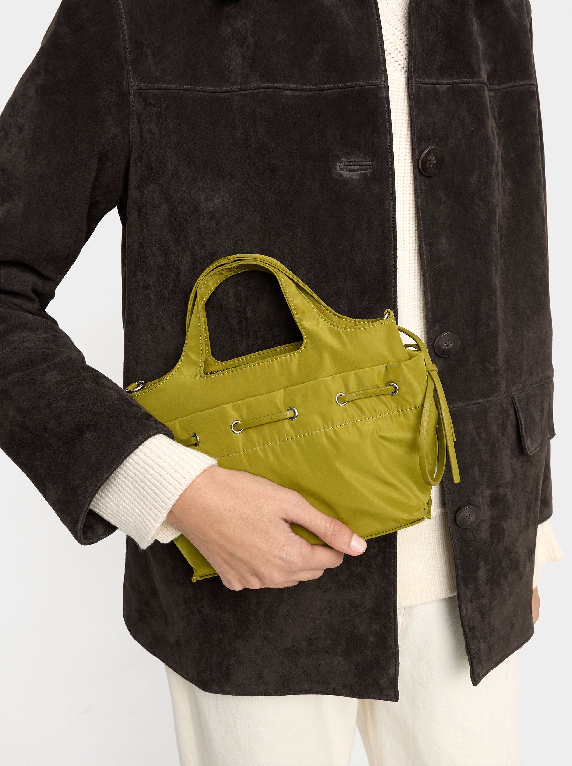 Bolso Tote De Nylon Con Cordones
