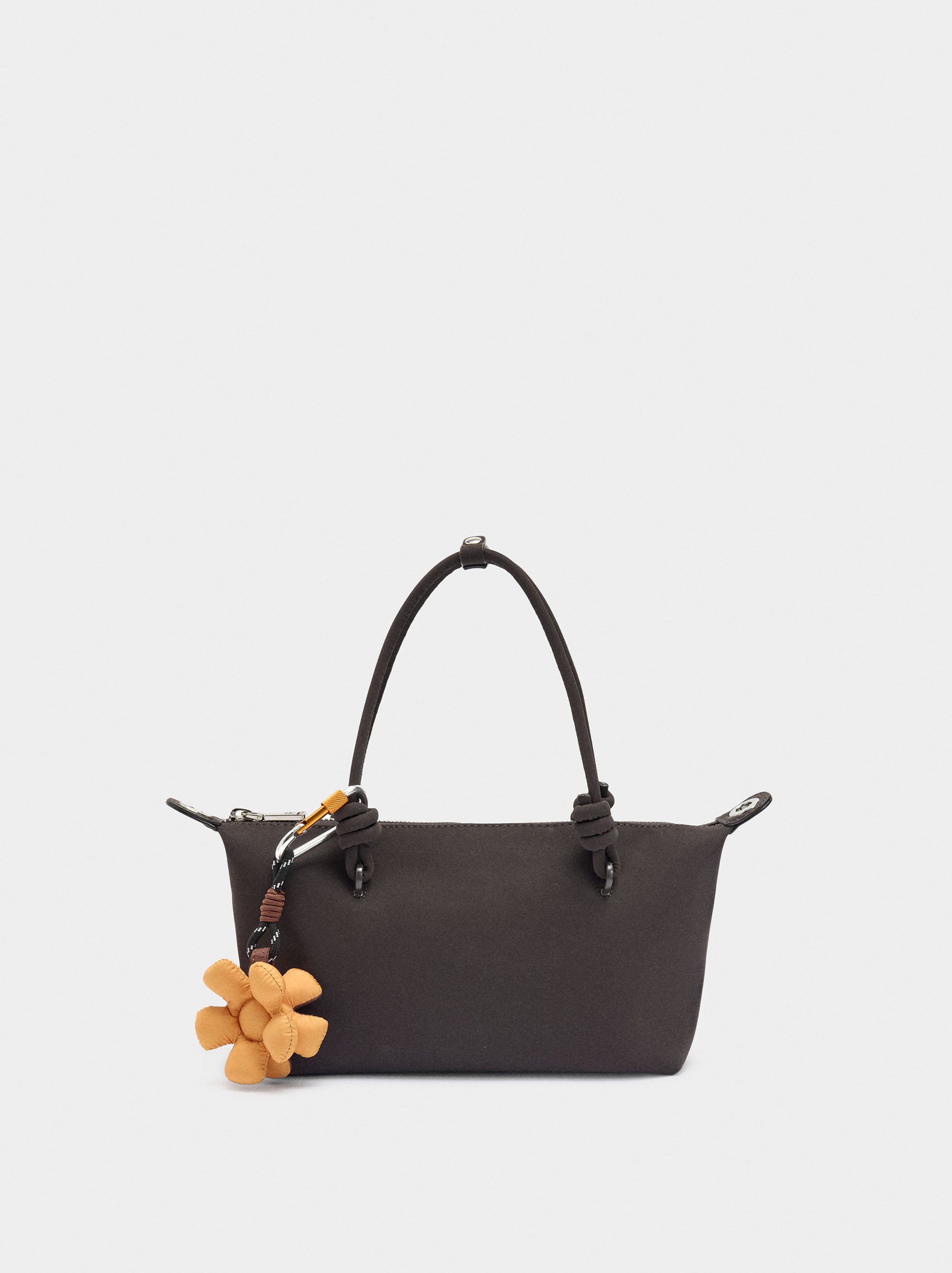 Bolso Tote Textura Suave Con Colgante S