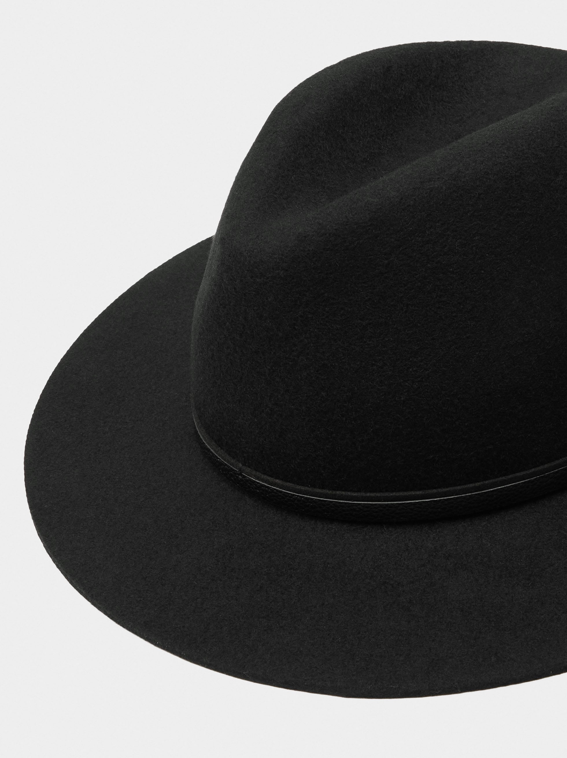 Sombrero De Lana Detalle De Cinturón