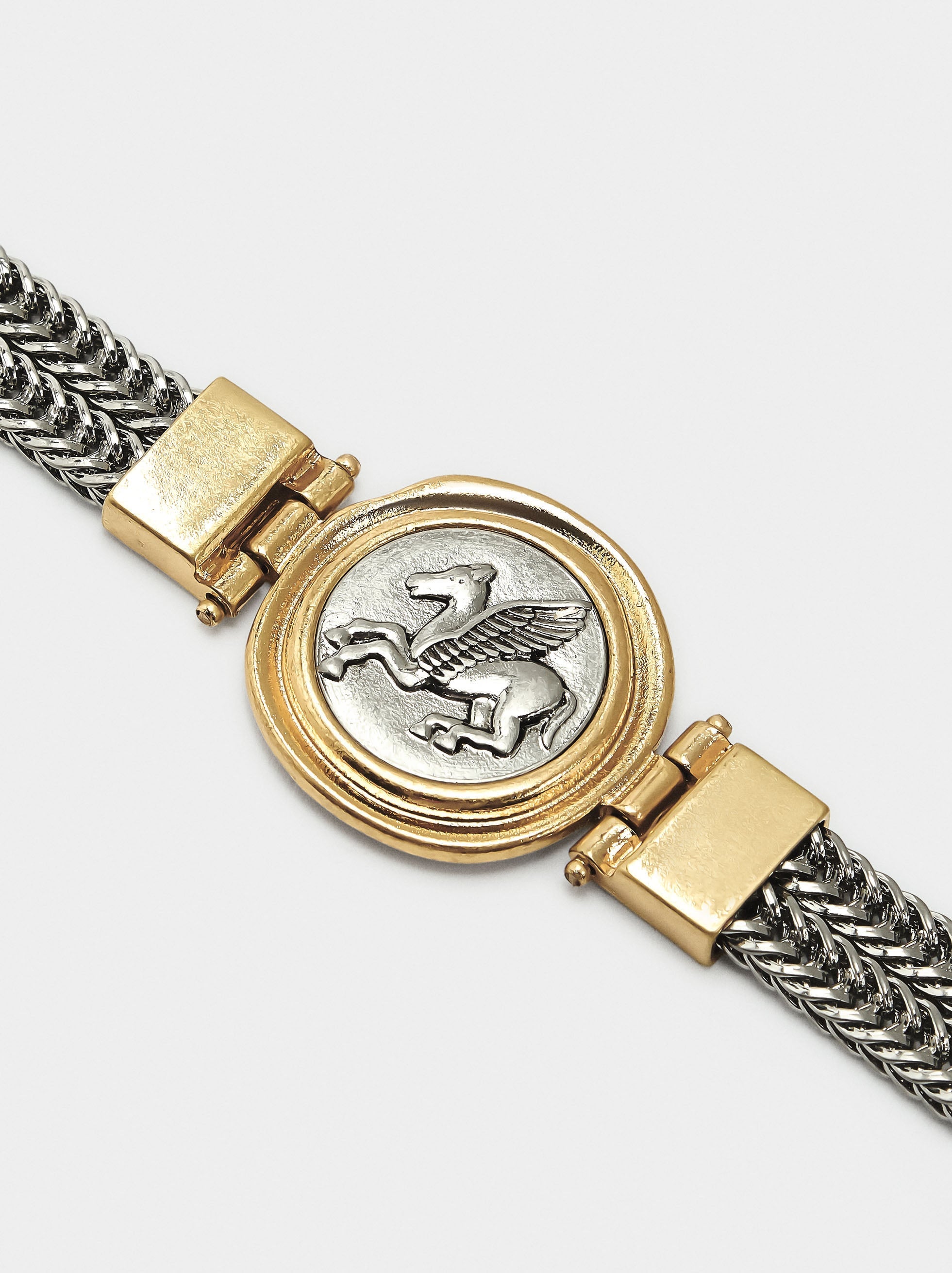 Pulsera Bicolor Con Moneda