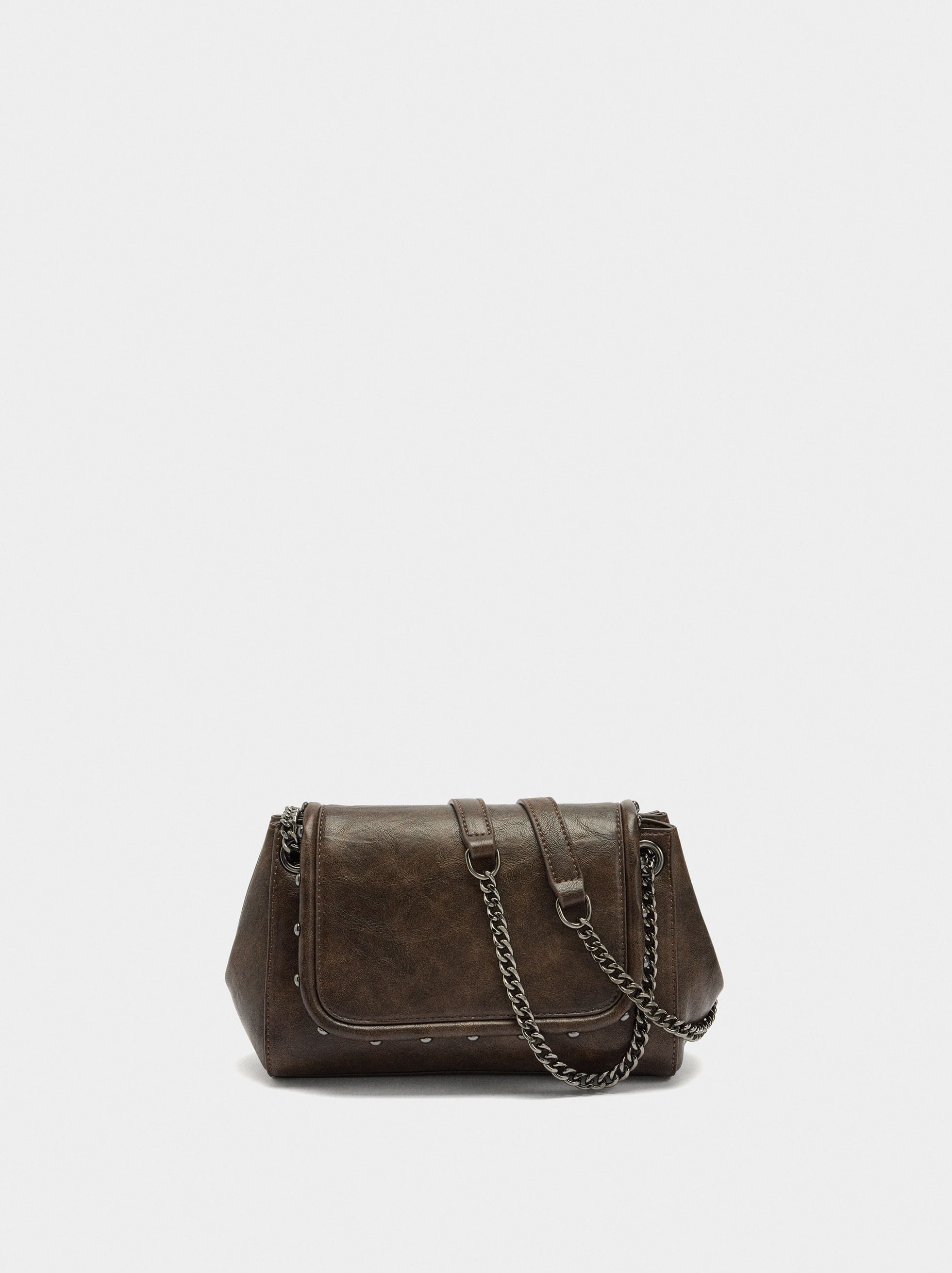 Bolso De Hombro Con Solapa Y Tachuelas
