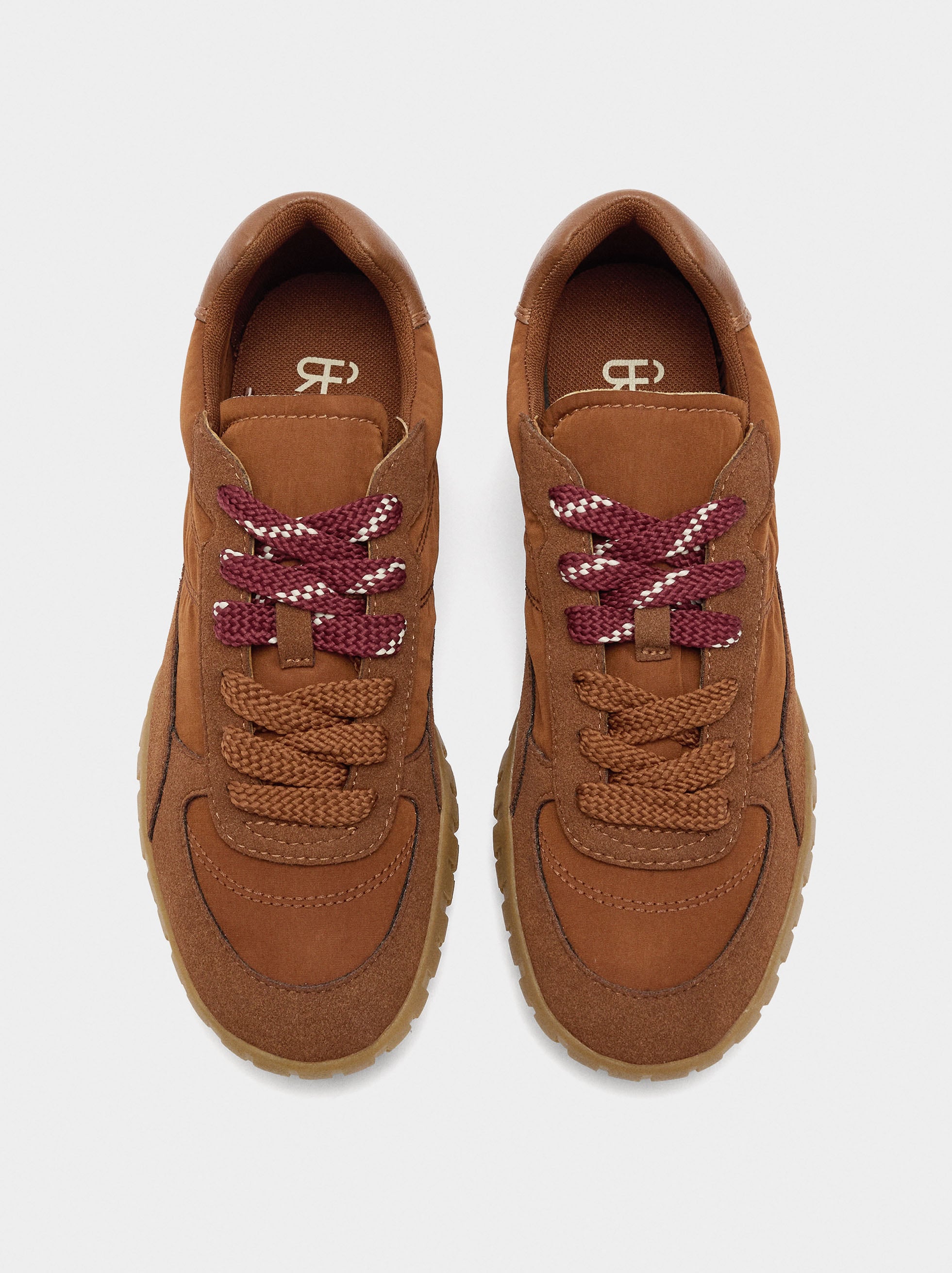 Zapatillas Monocromáticas