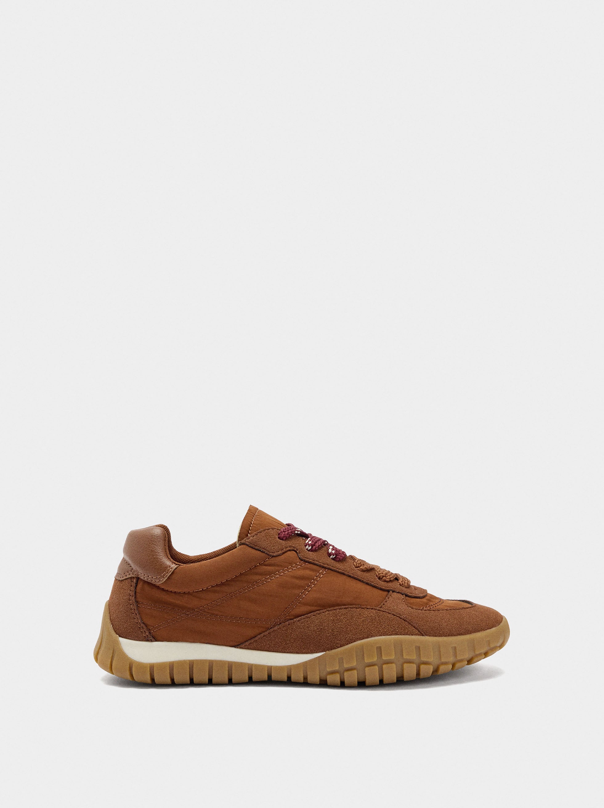 Zapatillas Monocromáticas