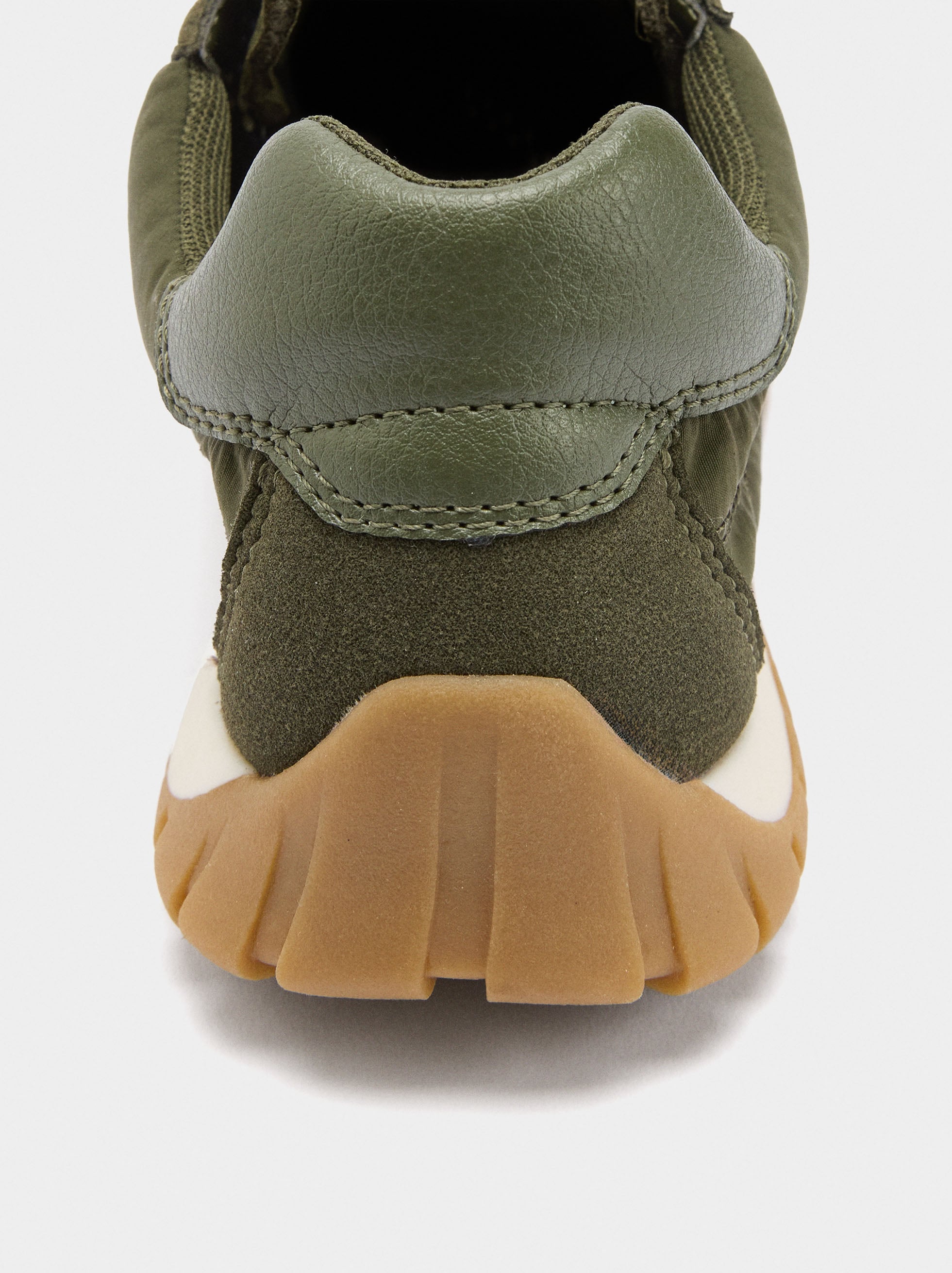 Zapatillas Monocromáticas