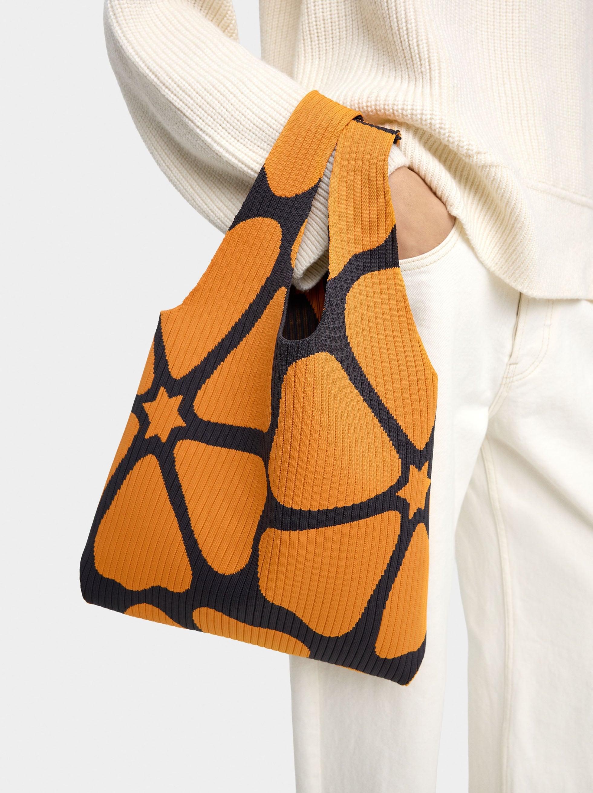 Bolsa De Punto Con Estampado Floral
