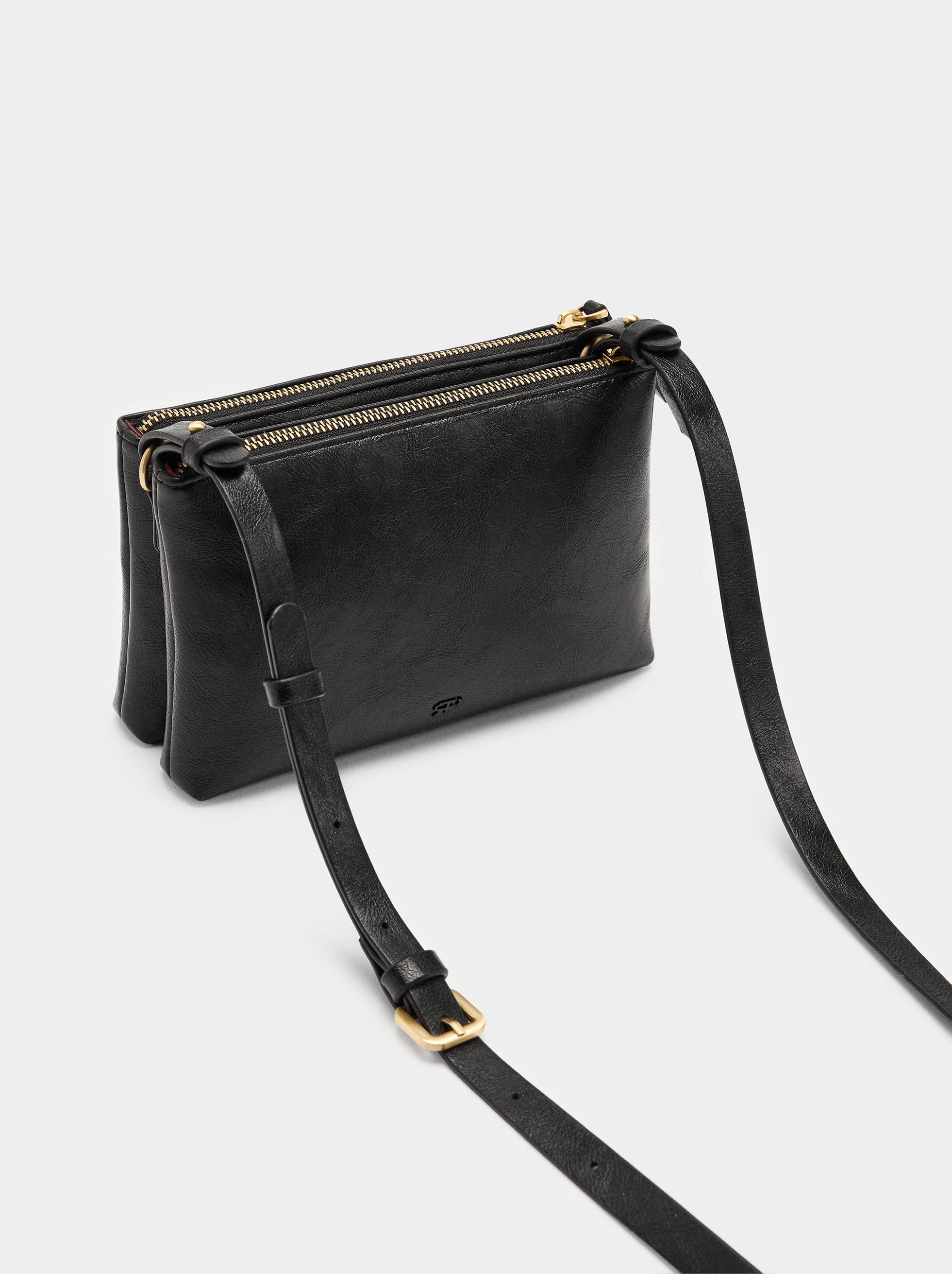 Bolso Bandolera Con Tachuelas