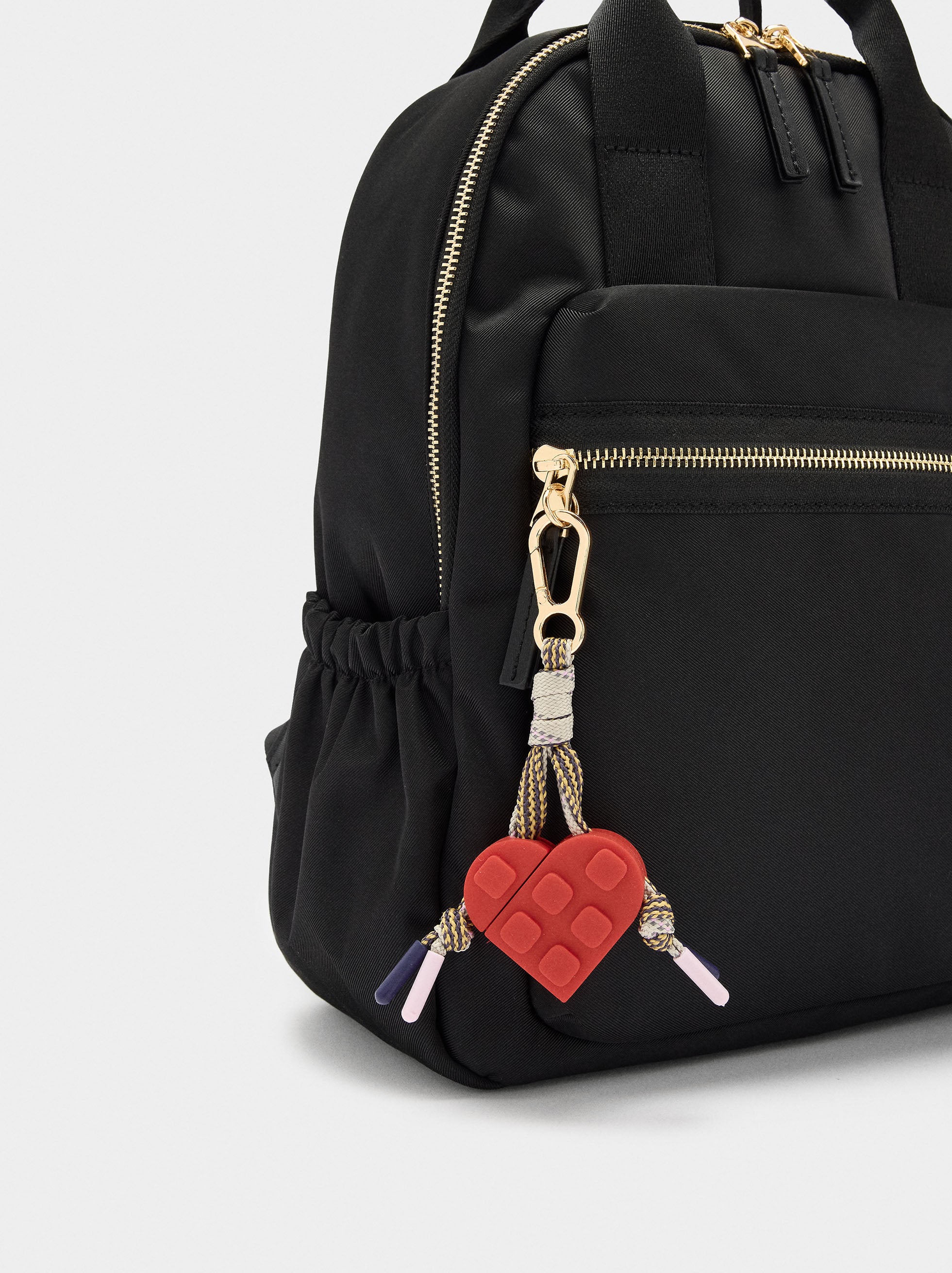 Mochila De Nylon Con Colgante De Corazón