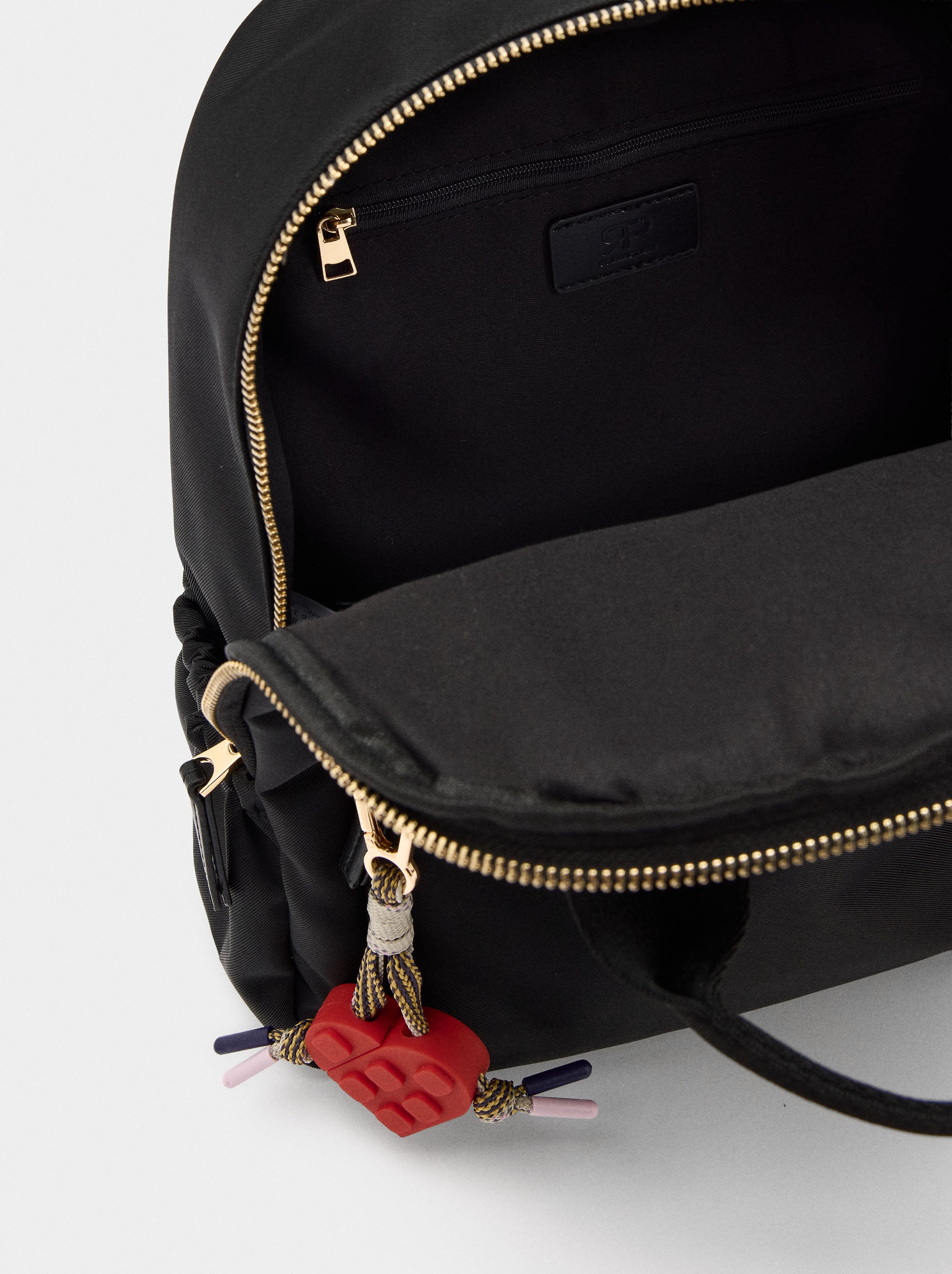 Mochila De Nylon Con Colgante De Corazón
