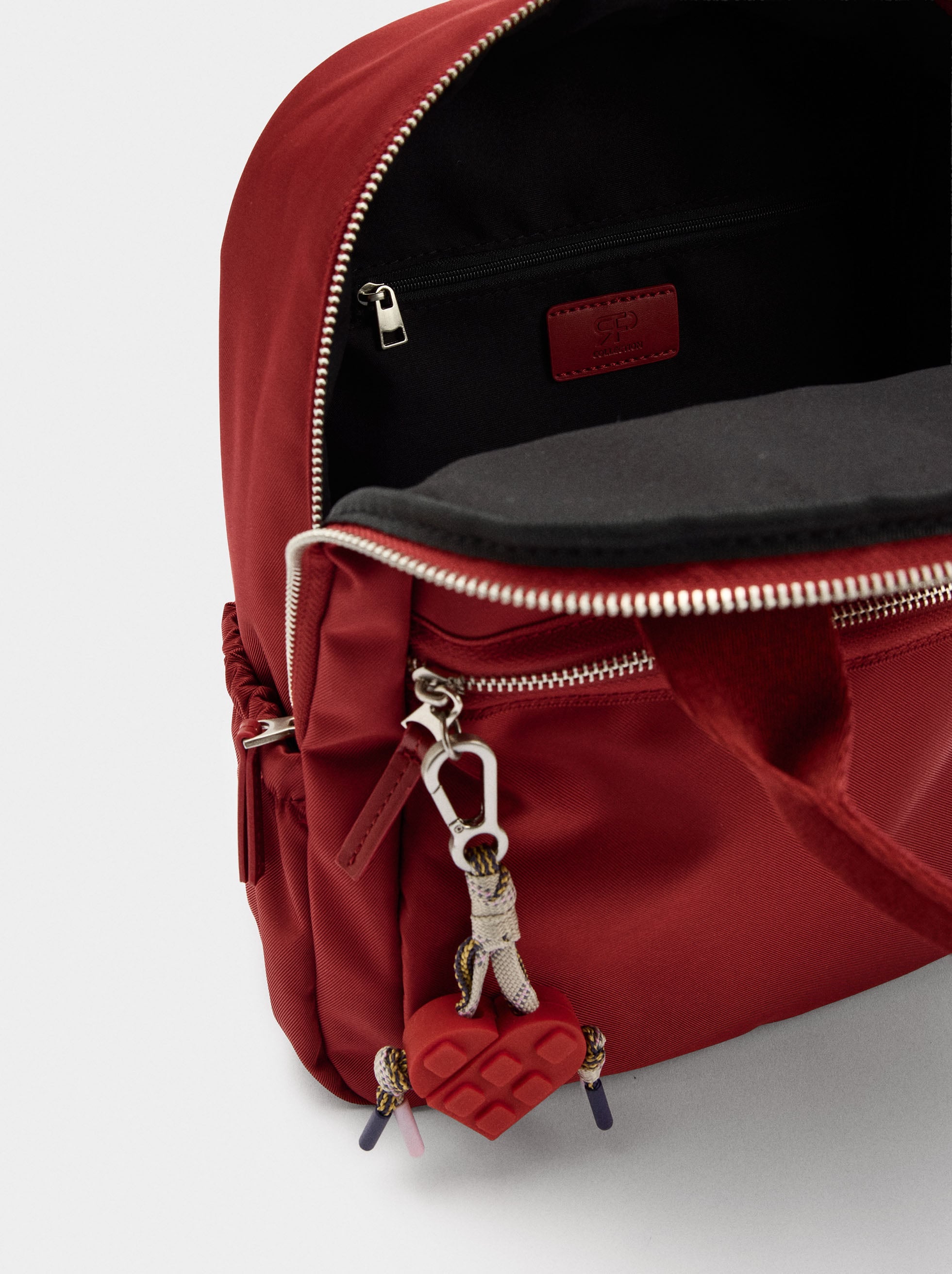 Mochila De Nylon Con Colgante De Corazón