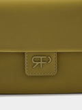Bolso Bandolera Con Solapa Textura Suave