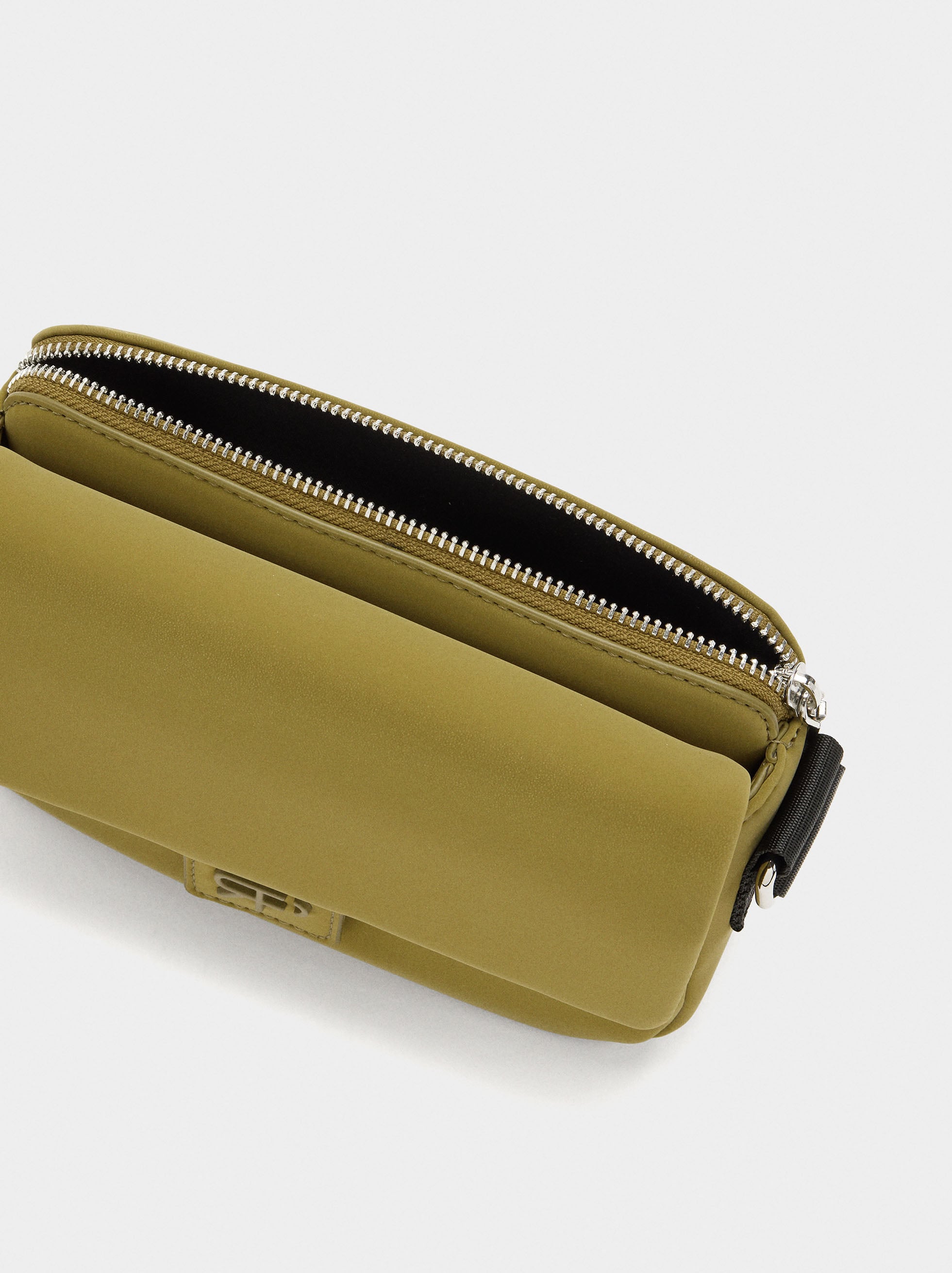 Bolso Bandolera Con Solapa Textura Suave
