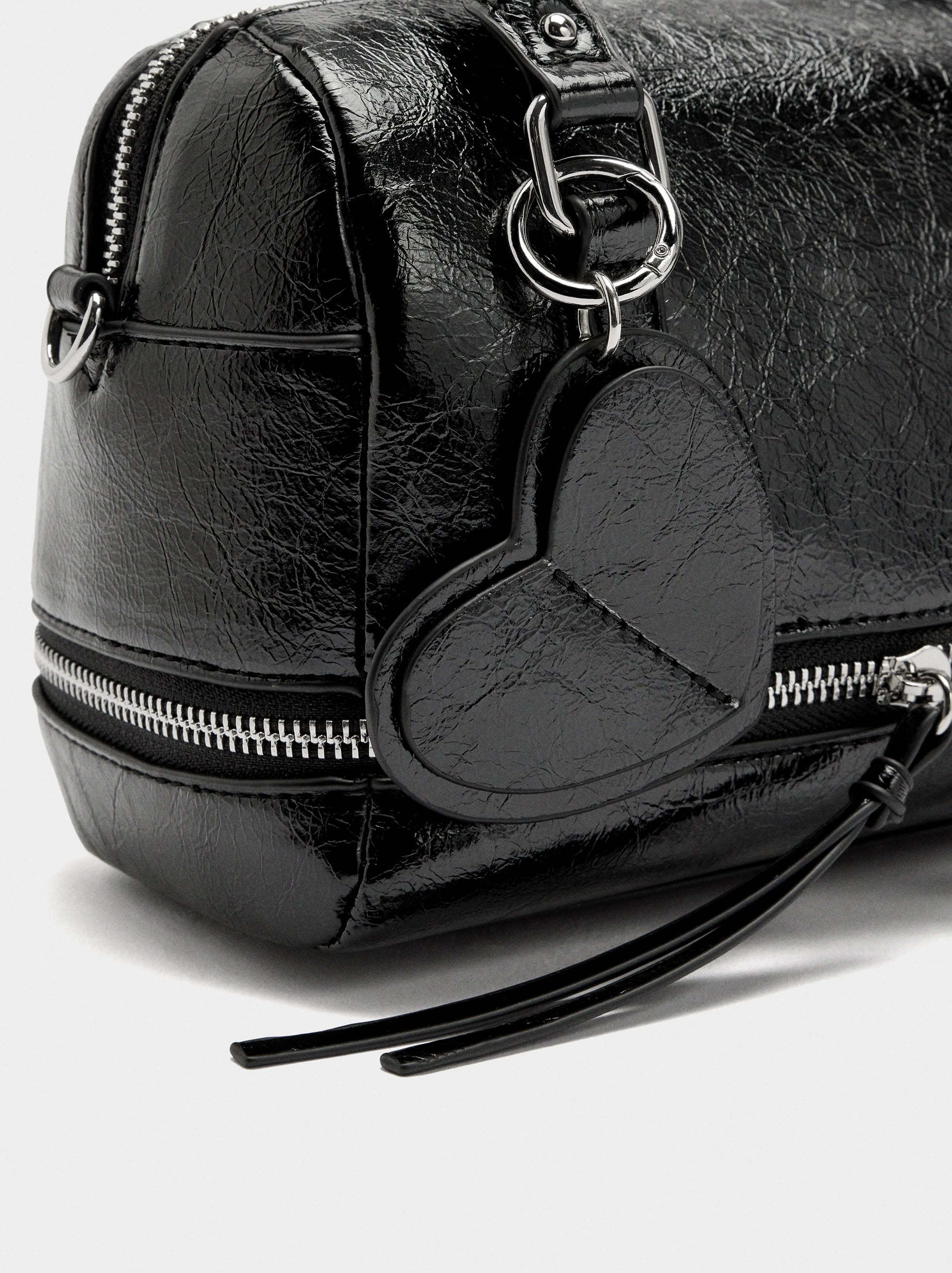 Bolso Tote Efecto Craquelado Con Colgante