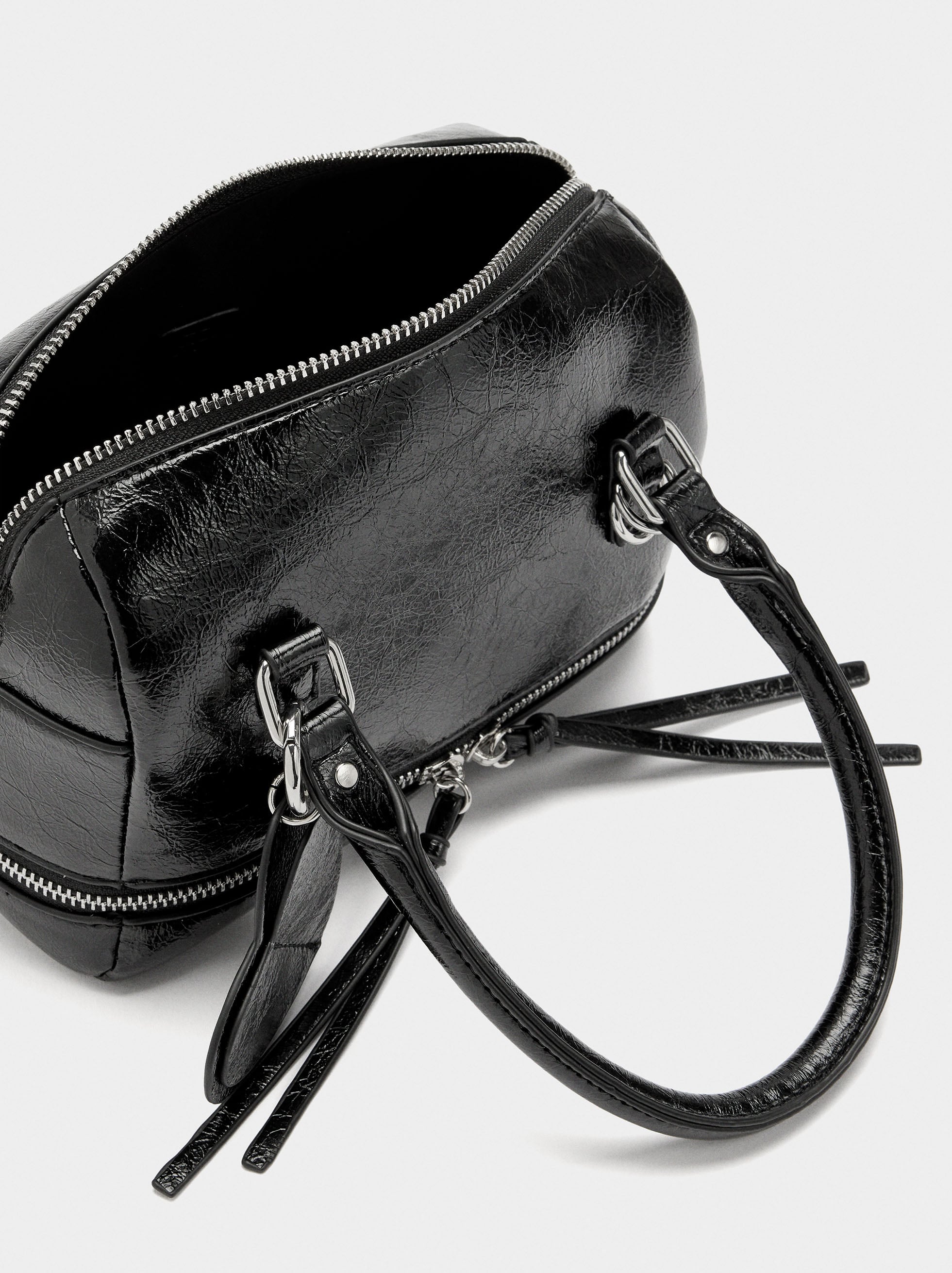 Bolso Tote Efecto Craquelado Con Colgante