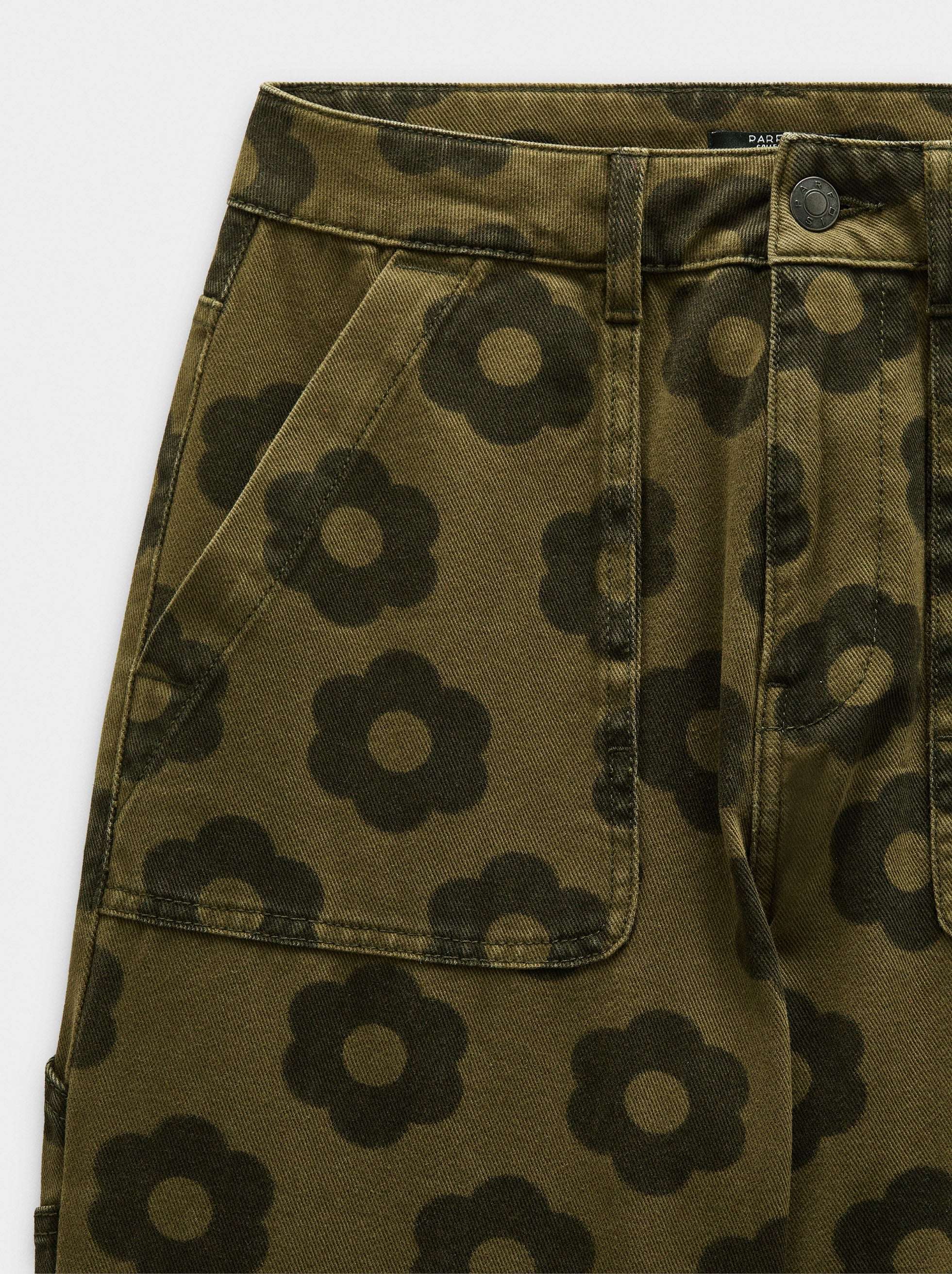 Pantalón Vaquero Estampado Floral