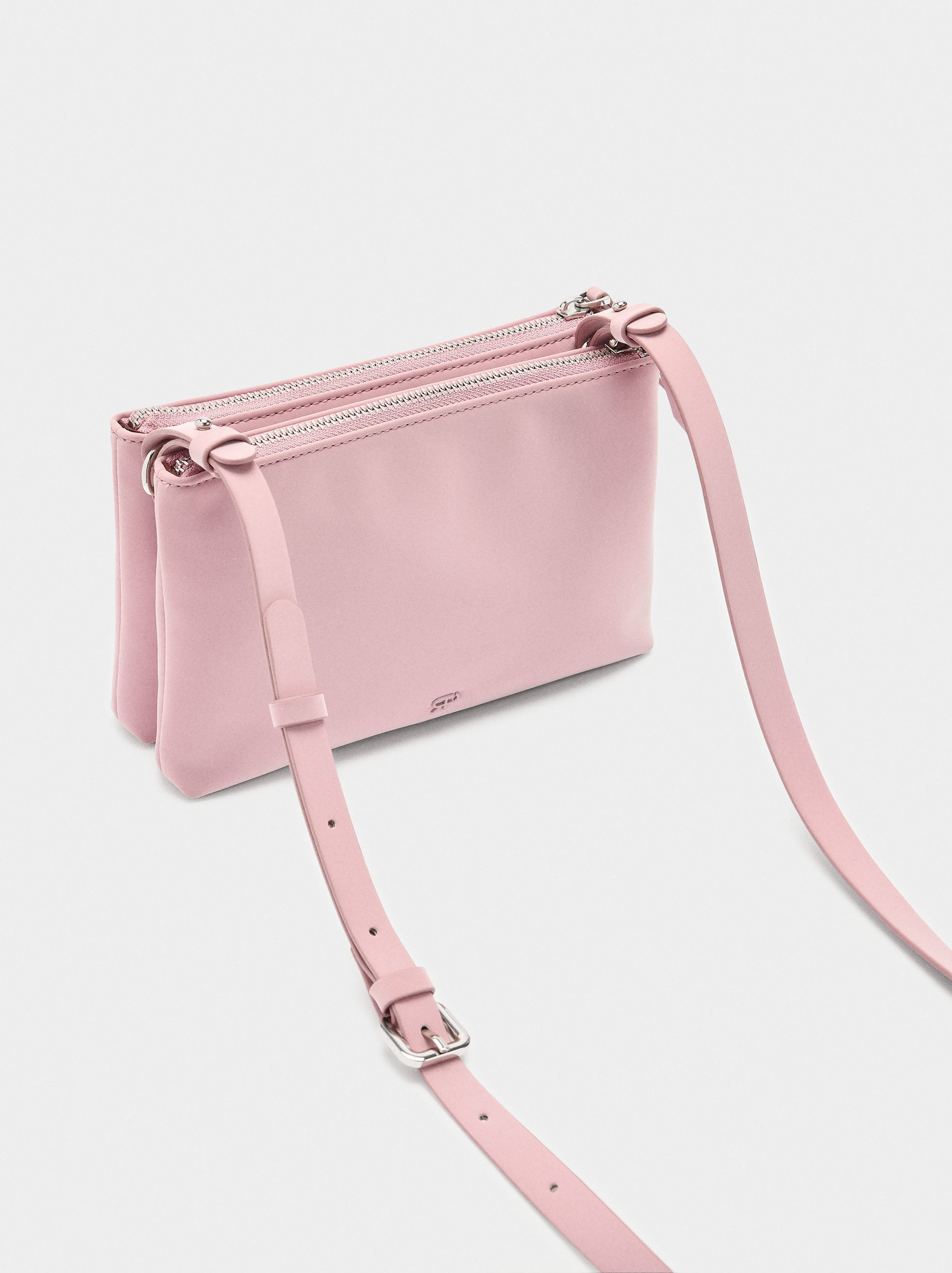 Bolso Bandolera Con Textura Suave
