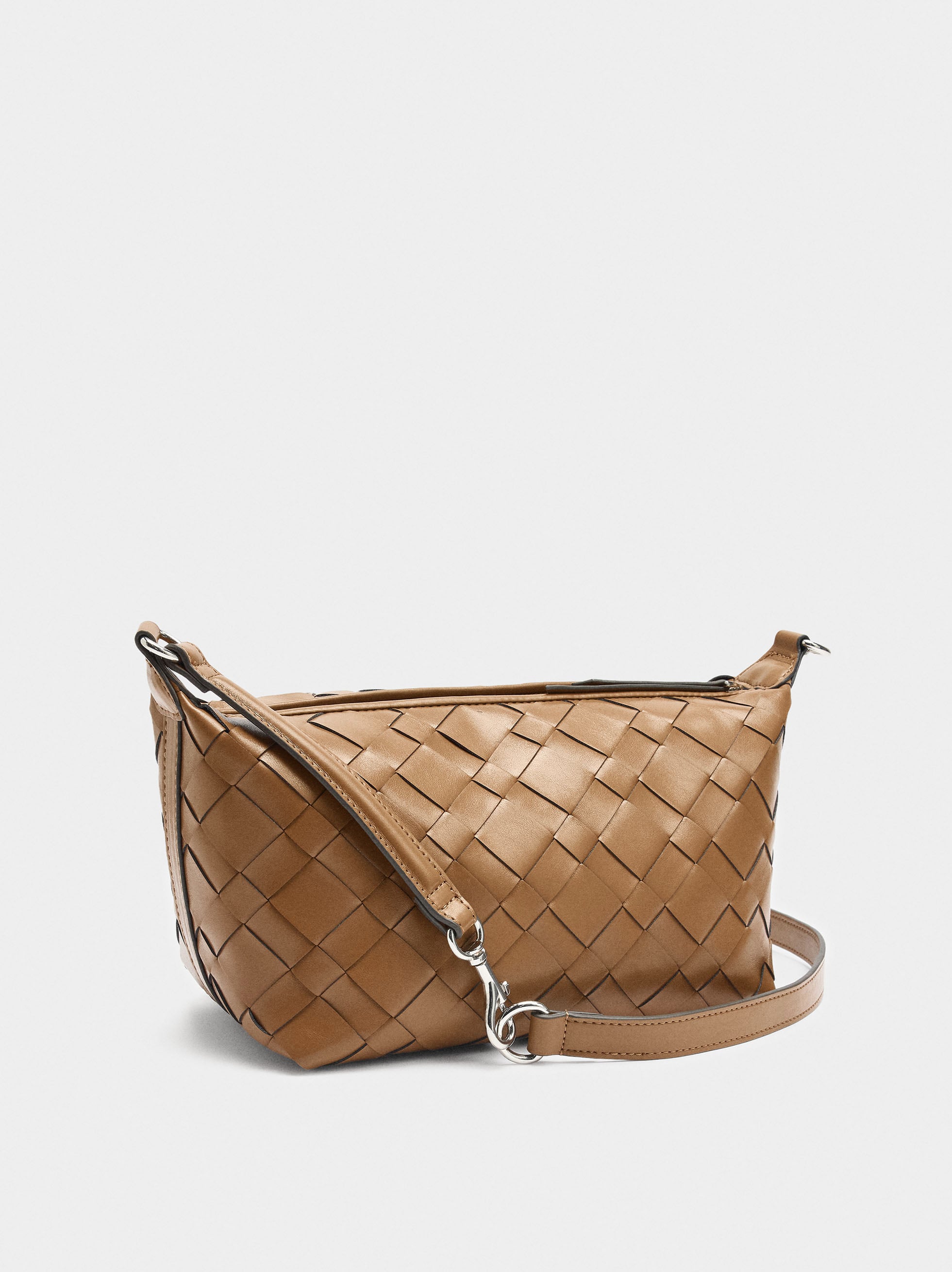 Bolso De Mano Trenzado