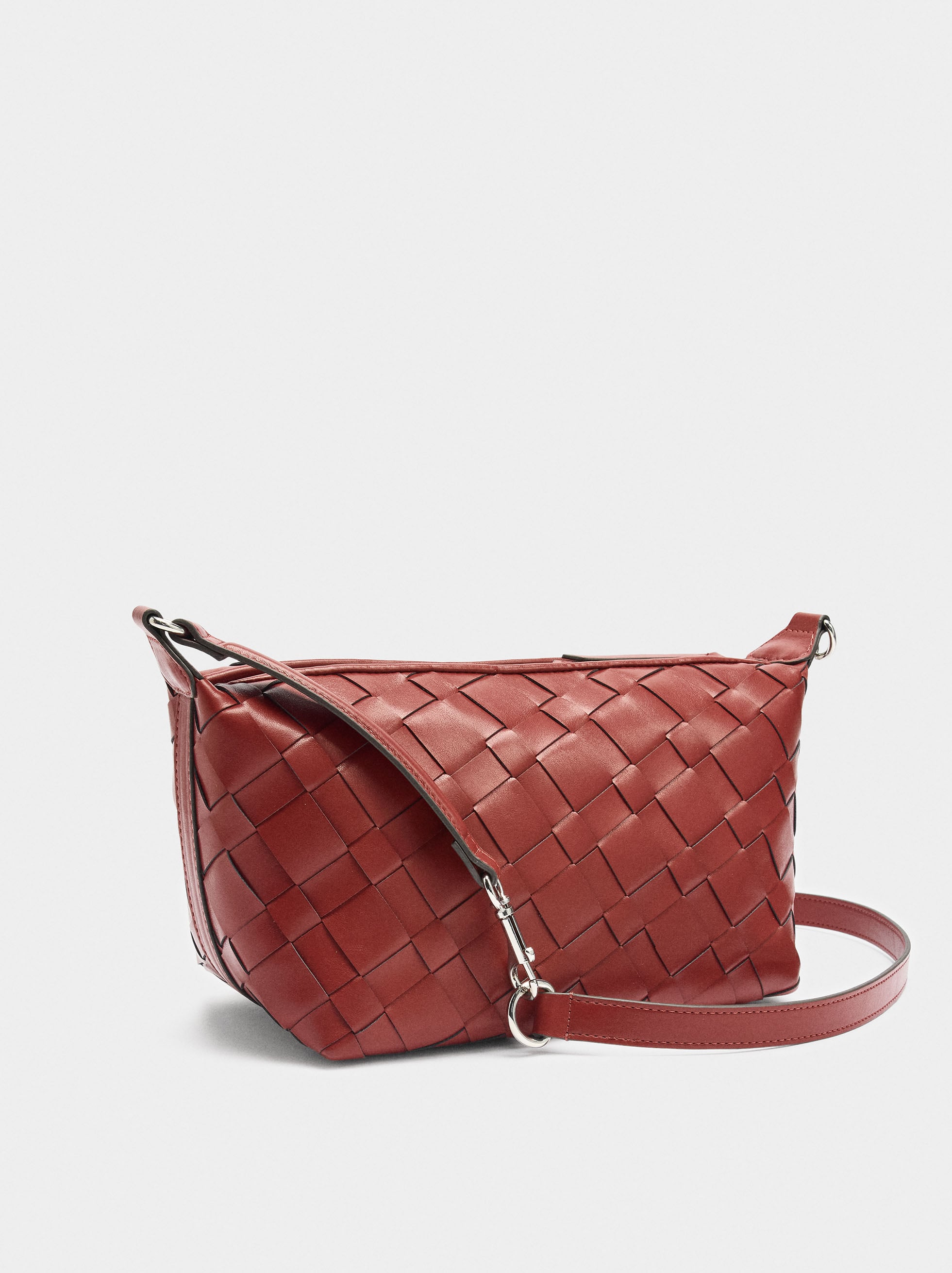 Bolso De Mano Trenzado