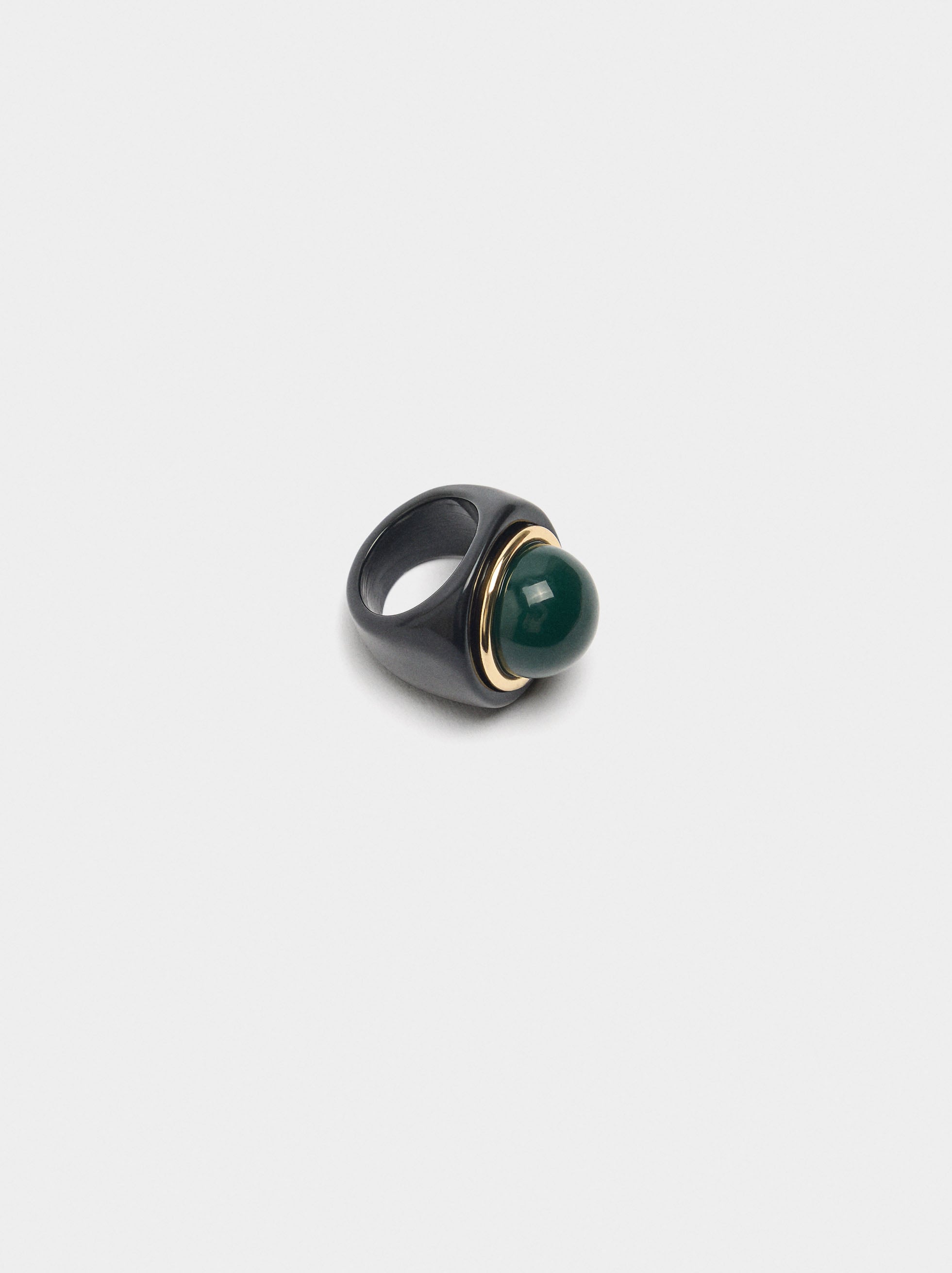 Anillo De Resina Con Esfera
