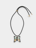Collar De Cordón Con Colgante De Mariposa