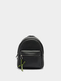 Mochila Básica Con Colgante