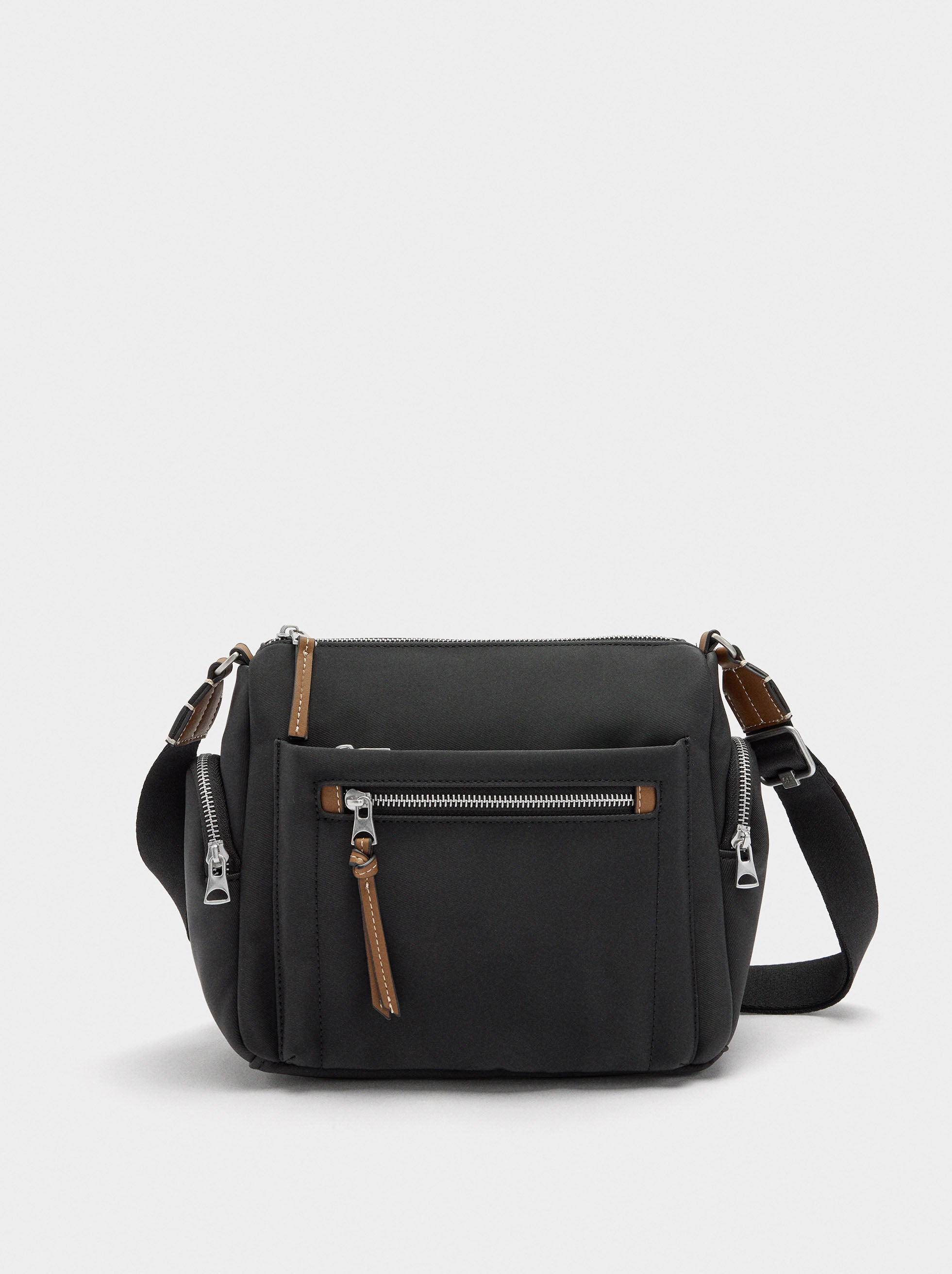 Bolso Bandolera Con Bolsos Exteriores