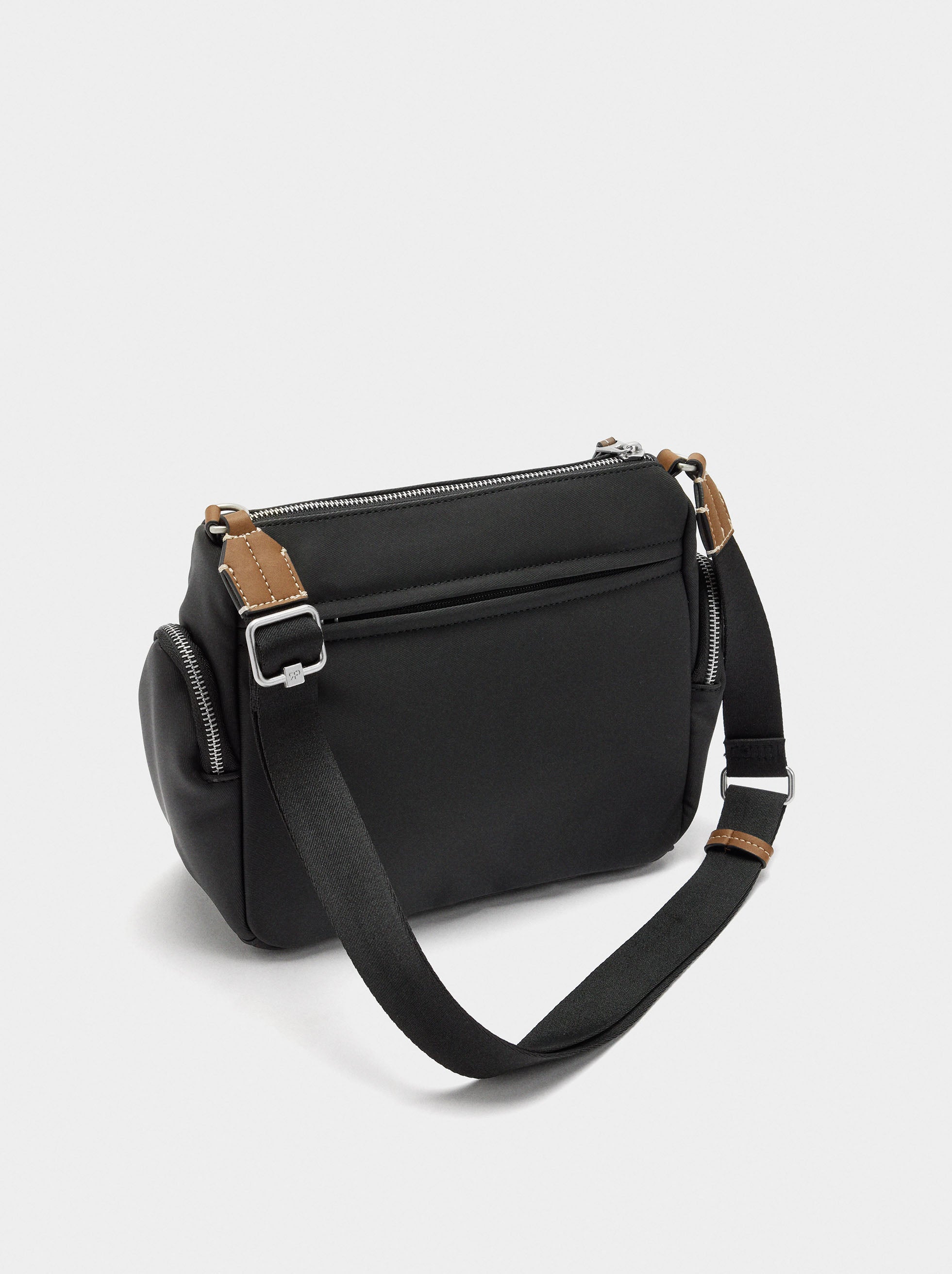 Bolso Bandolera Con Bolsos Exteriores