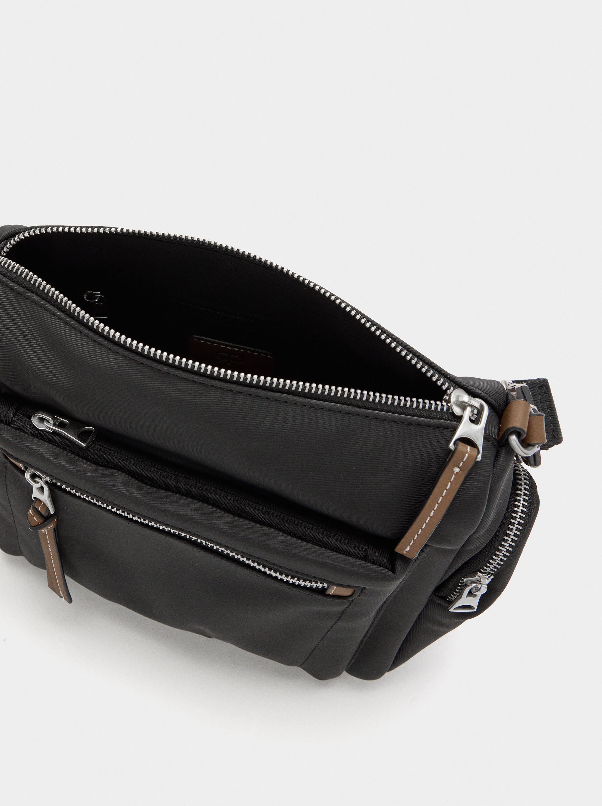 Bolso Bandolera Con Bolsos Exteriores