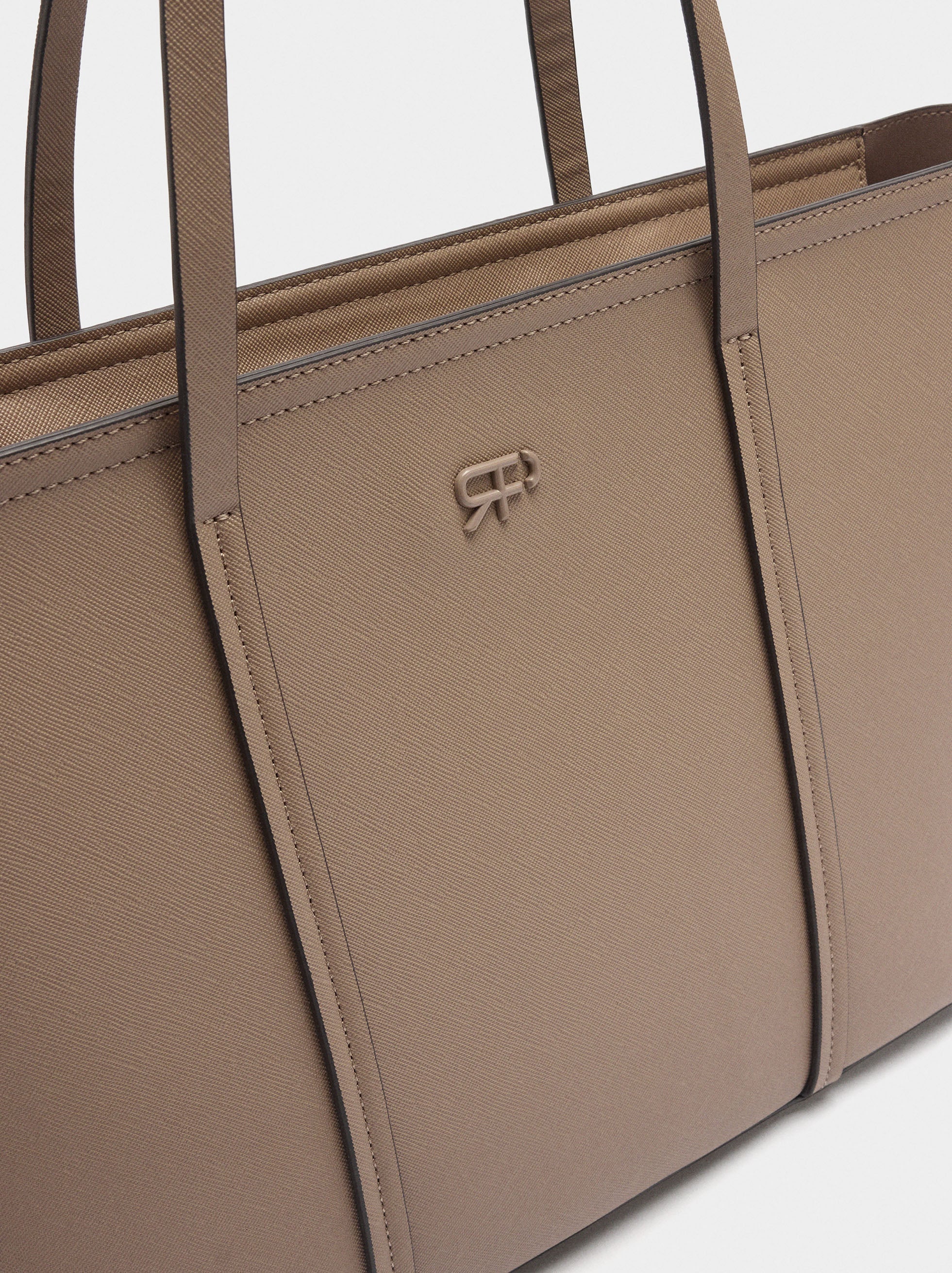 Bolso Shopper Con Textura