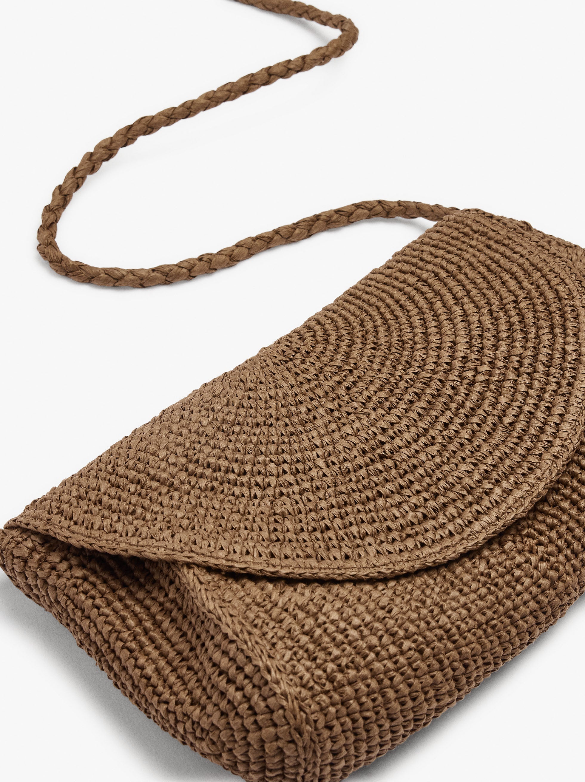 Bolso Bandolera Efecto Rafia Con Solapa
