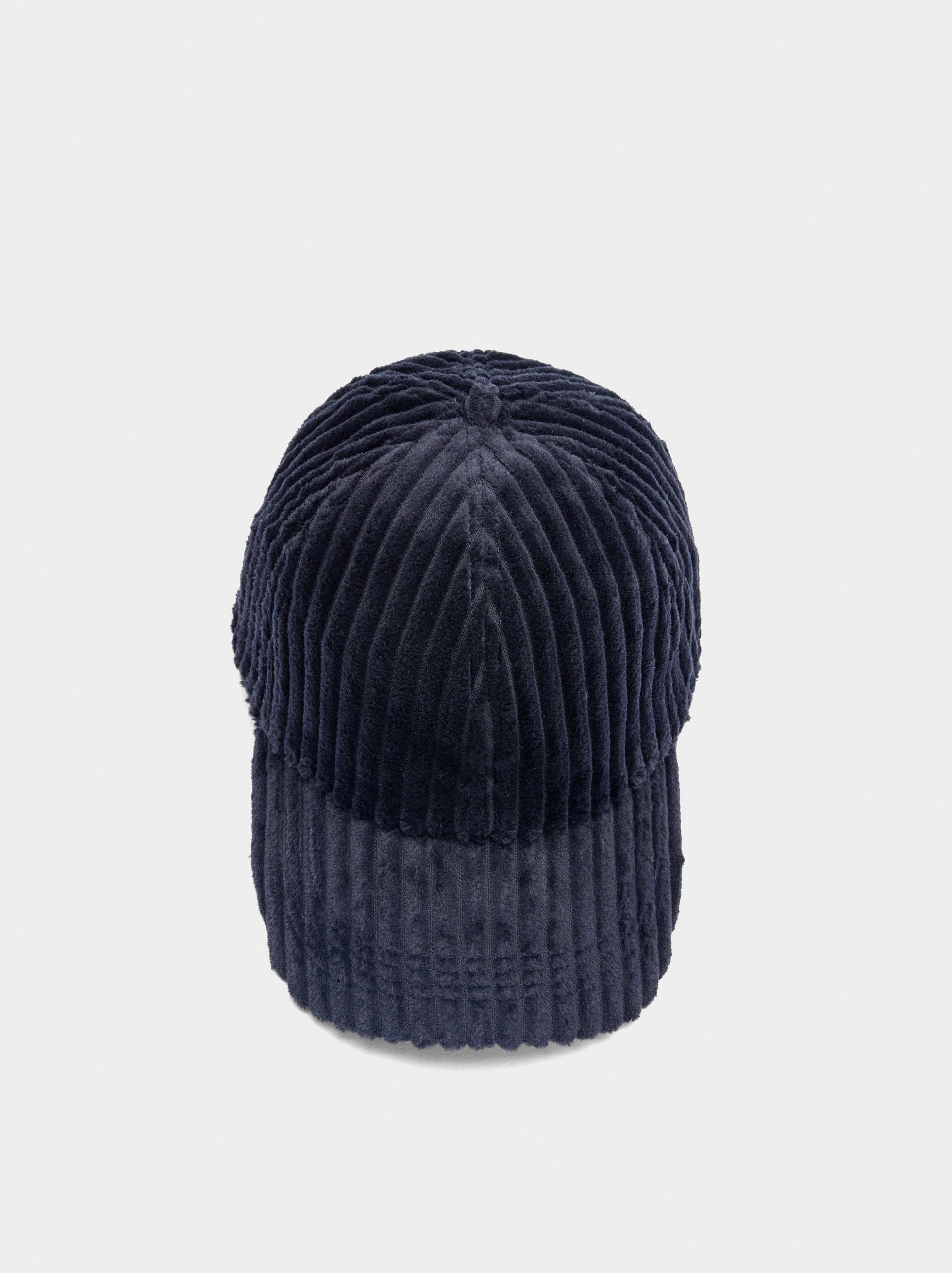 Gorra Canalada De Terciopelo