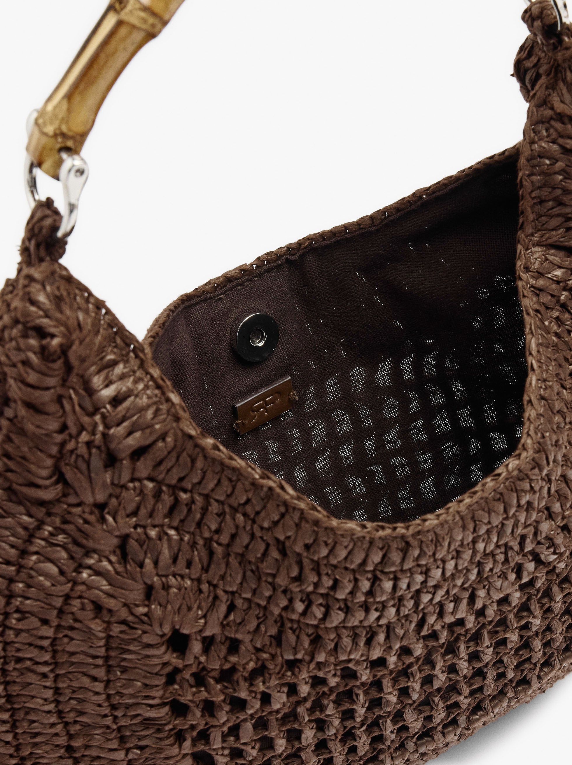 Bolso Hobo Efecto Rafia Con Bambú