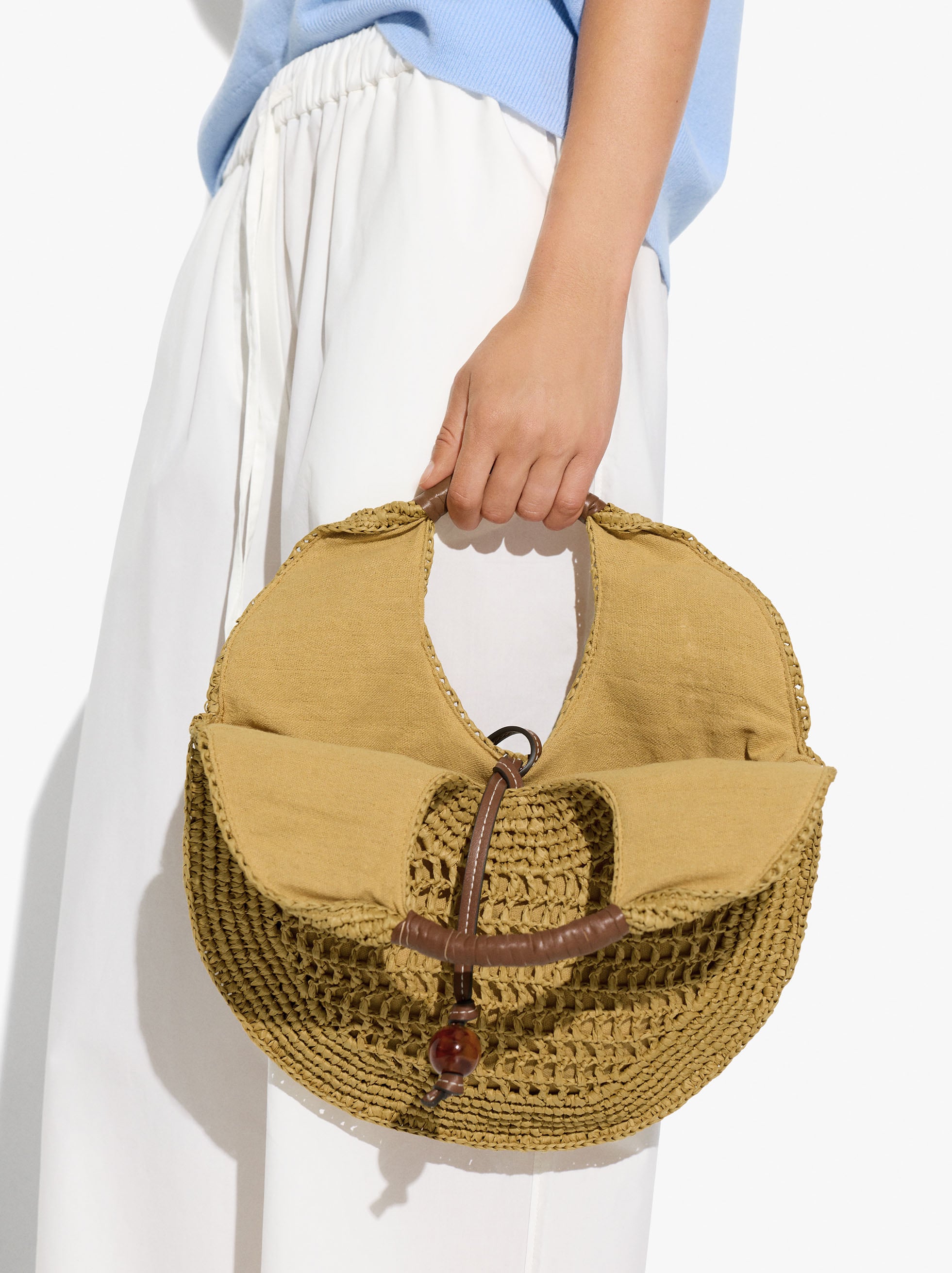 Bolso De Mano Redondeado Efecto Rafia M