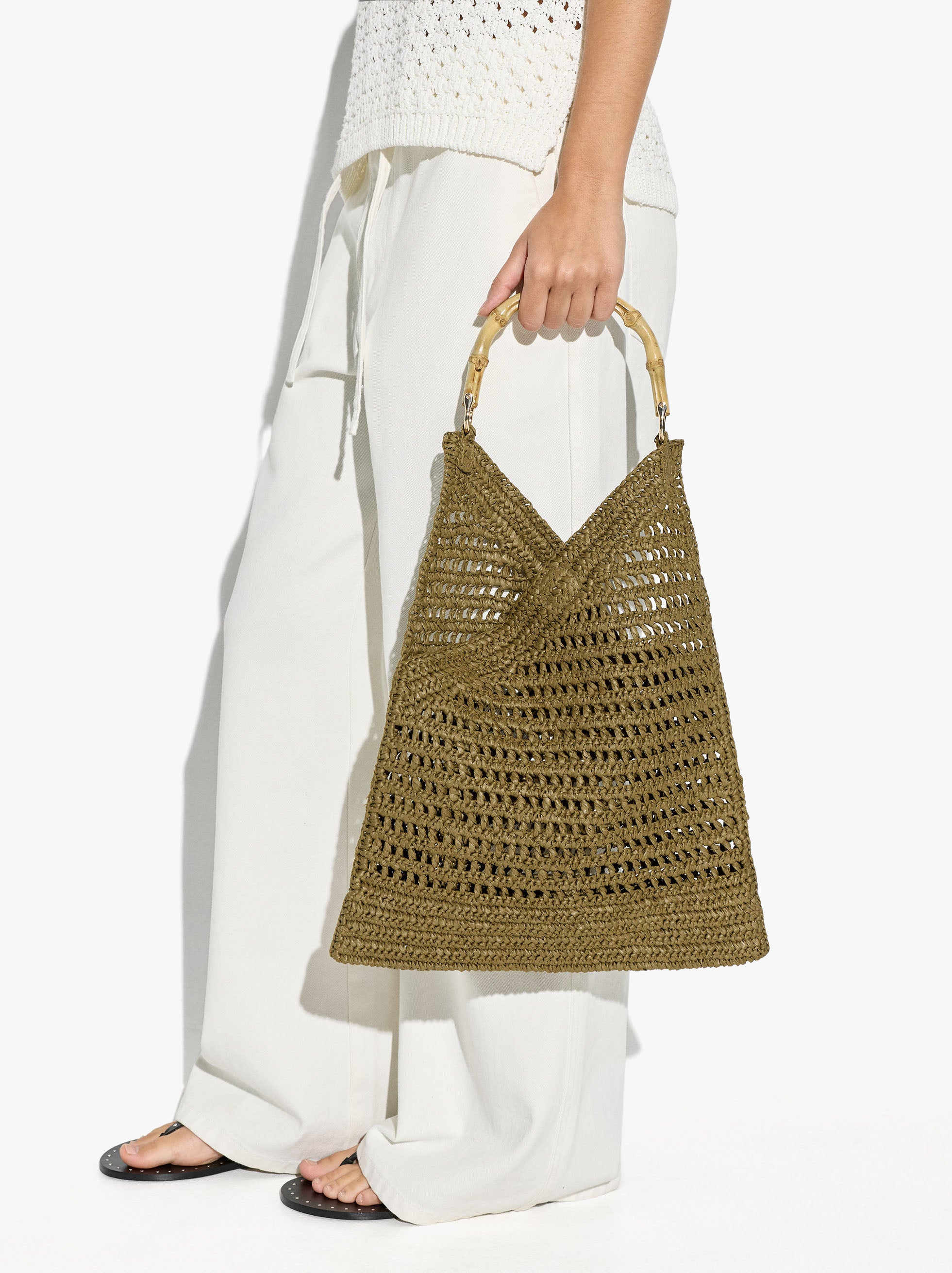 Bolso De Mano Efecto Rafia Con Bambú