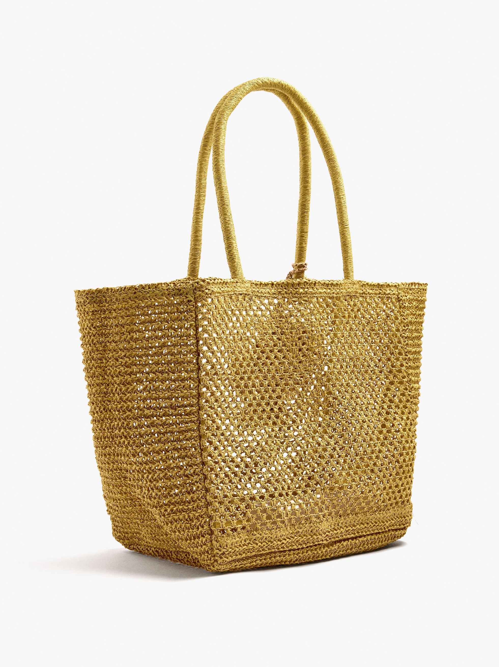 Bolso Shopper Efecto Rafia Con Colgante
