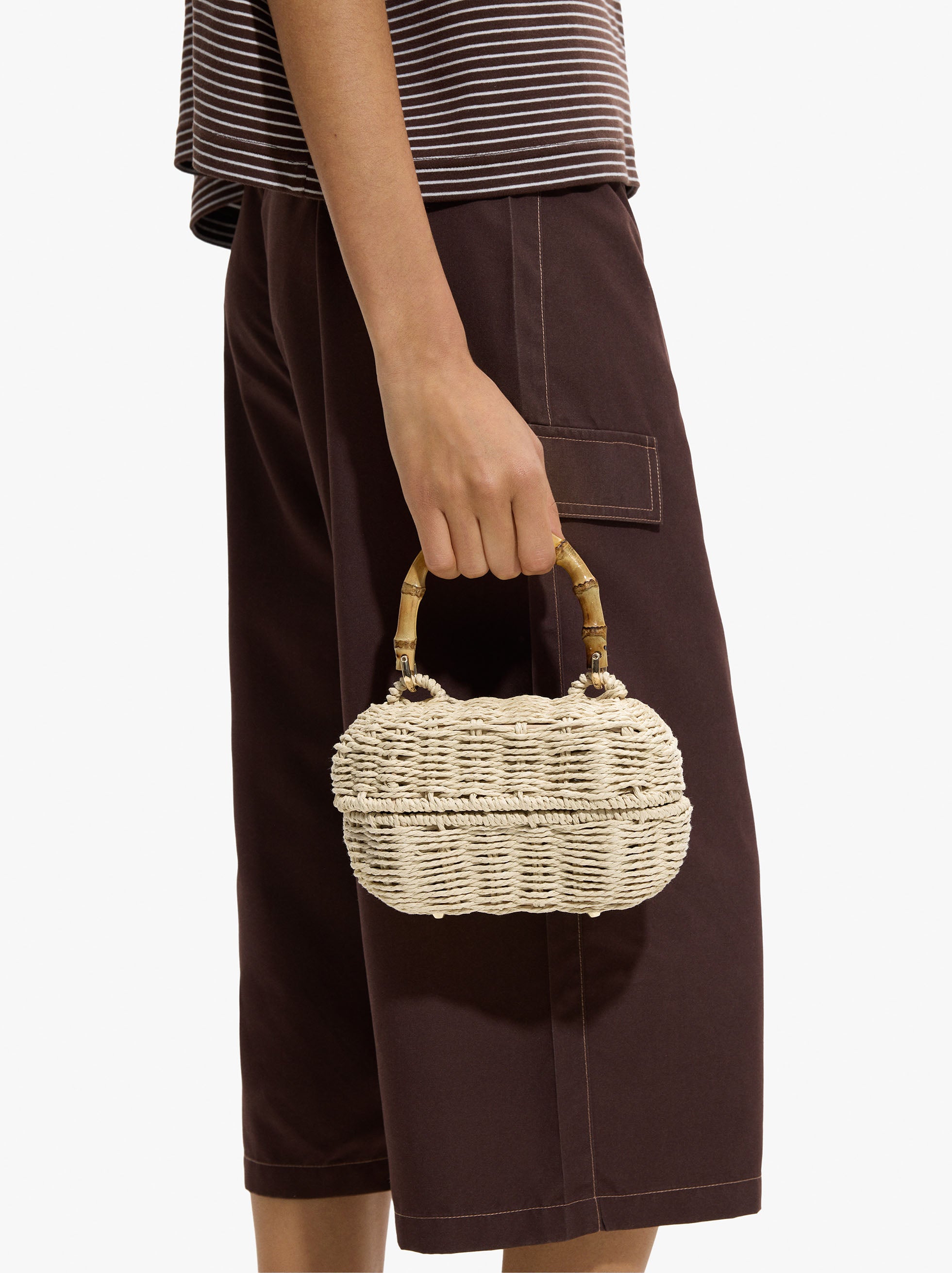 Bolso De Mano Ovalado Efecto Rafia