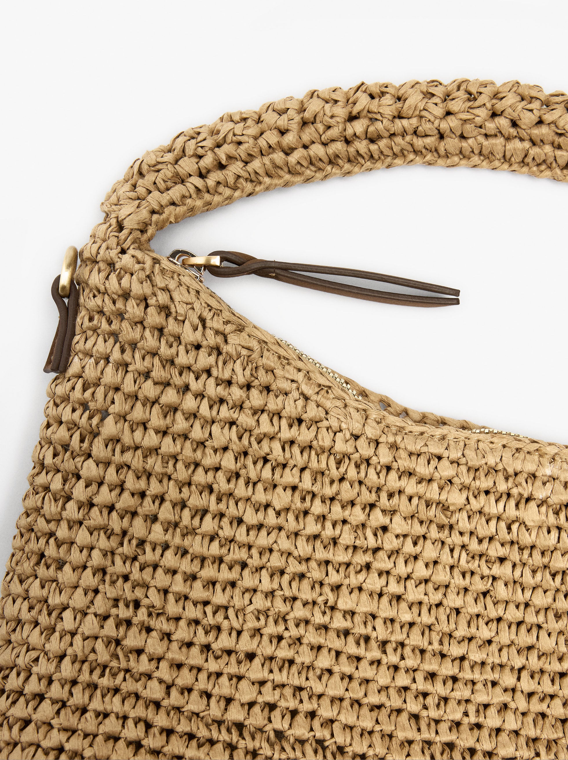 Bolso De Mano Efecto Rafia Con Bandolera