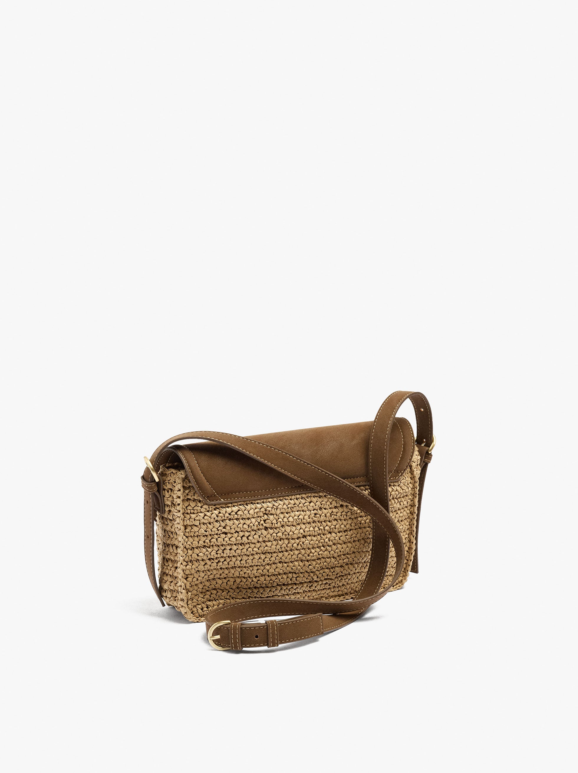 Bolso Bandolera Efecto Rafia Con Solapa