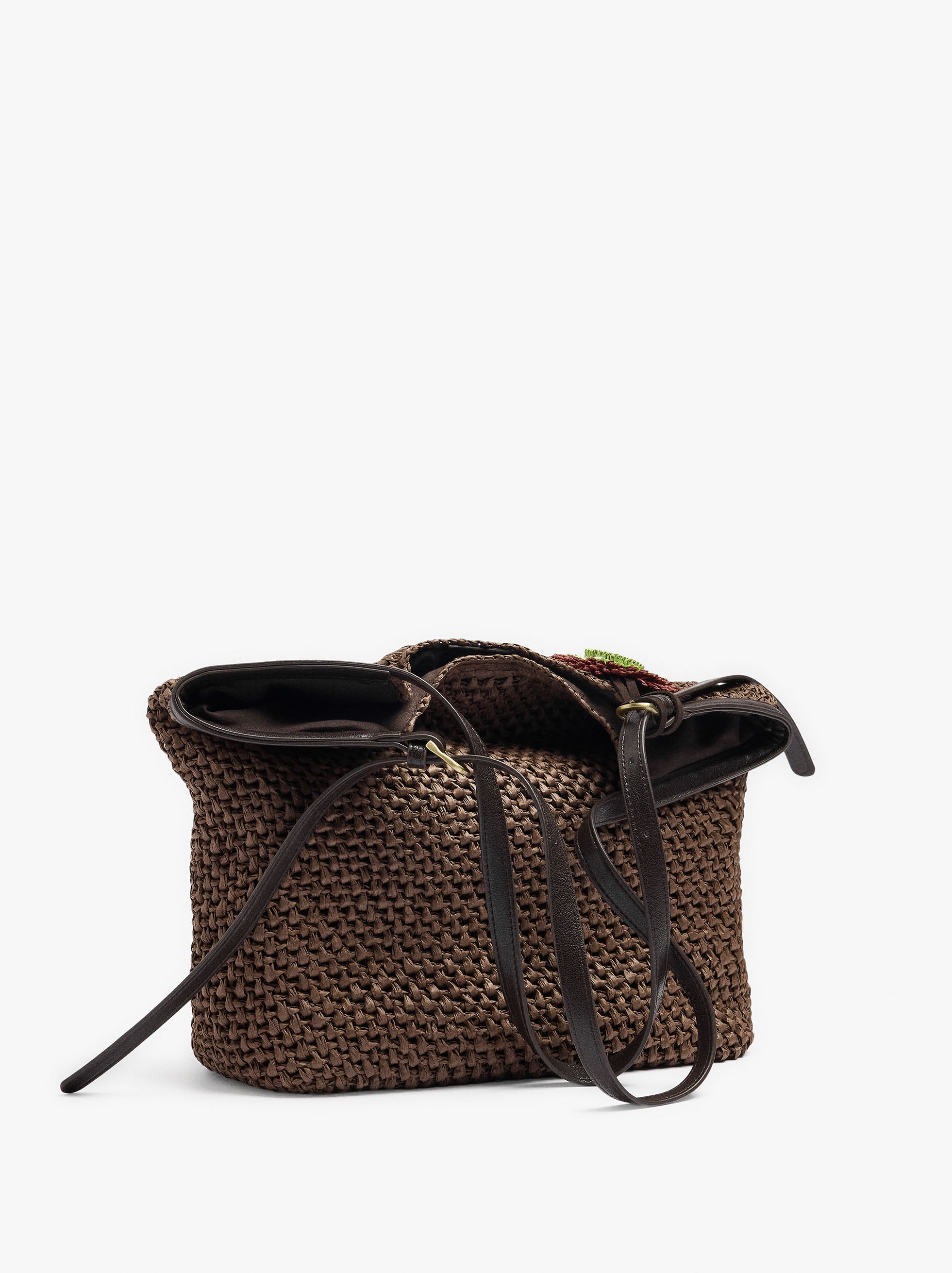 Bolso Shopper Efecto Rafia Con Colgante