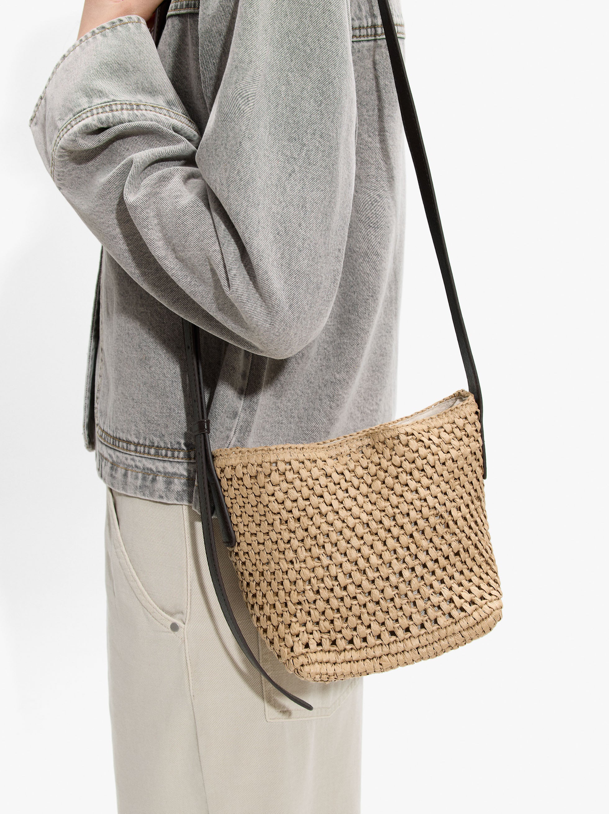 Bolso Bandolera Con Efecto Rafia