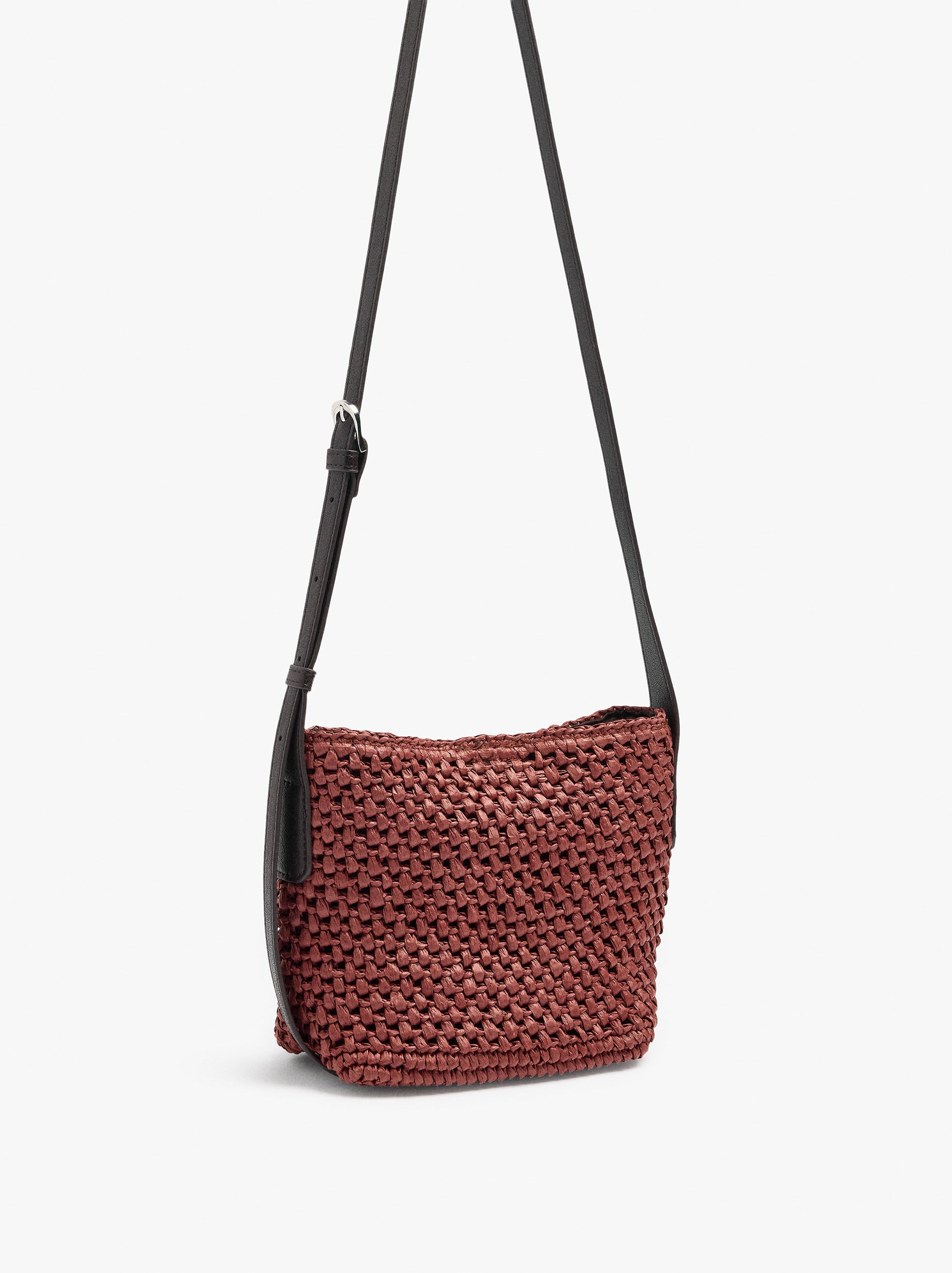 Bolso Bandolera Con Efecto Rafia