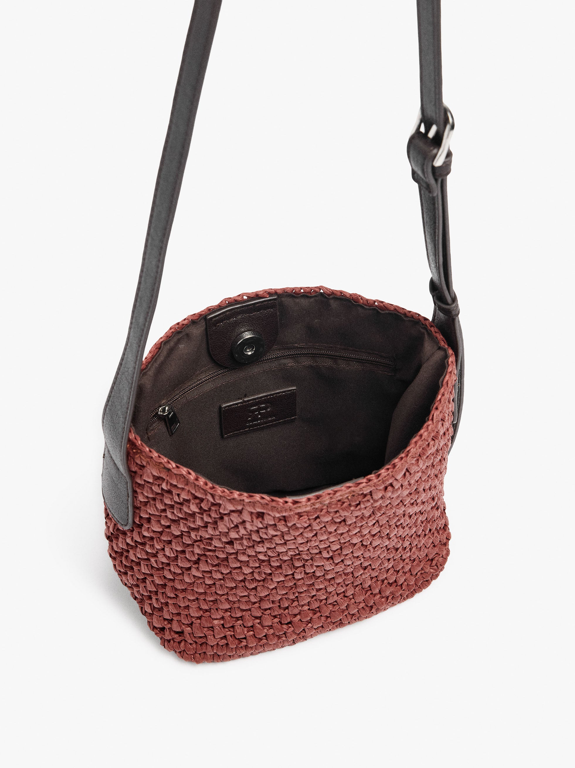 Bolso Bandolera Con Efecto Rafia