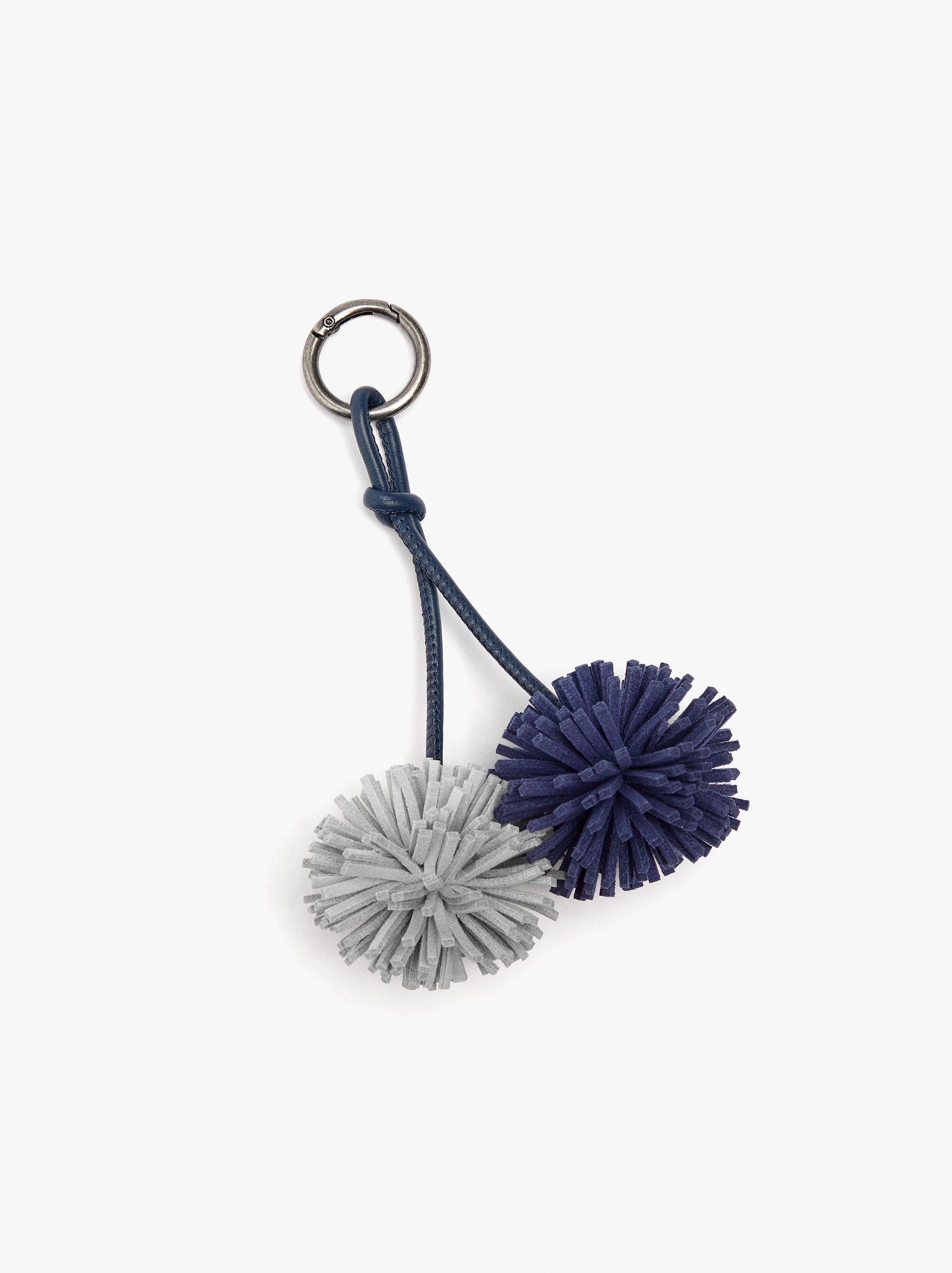 Bolso Tote Efecto Rafia Con Colgante