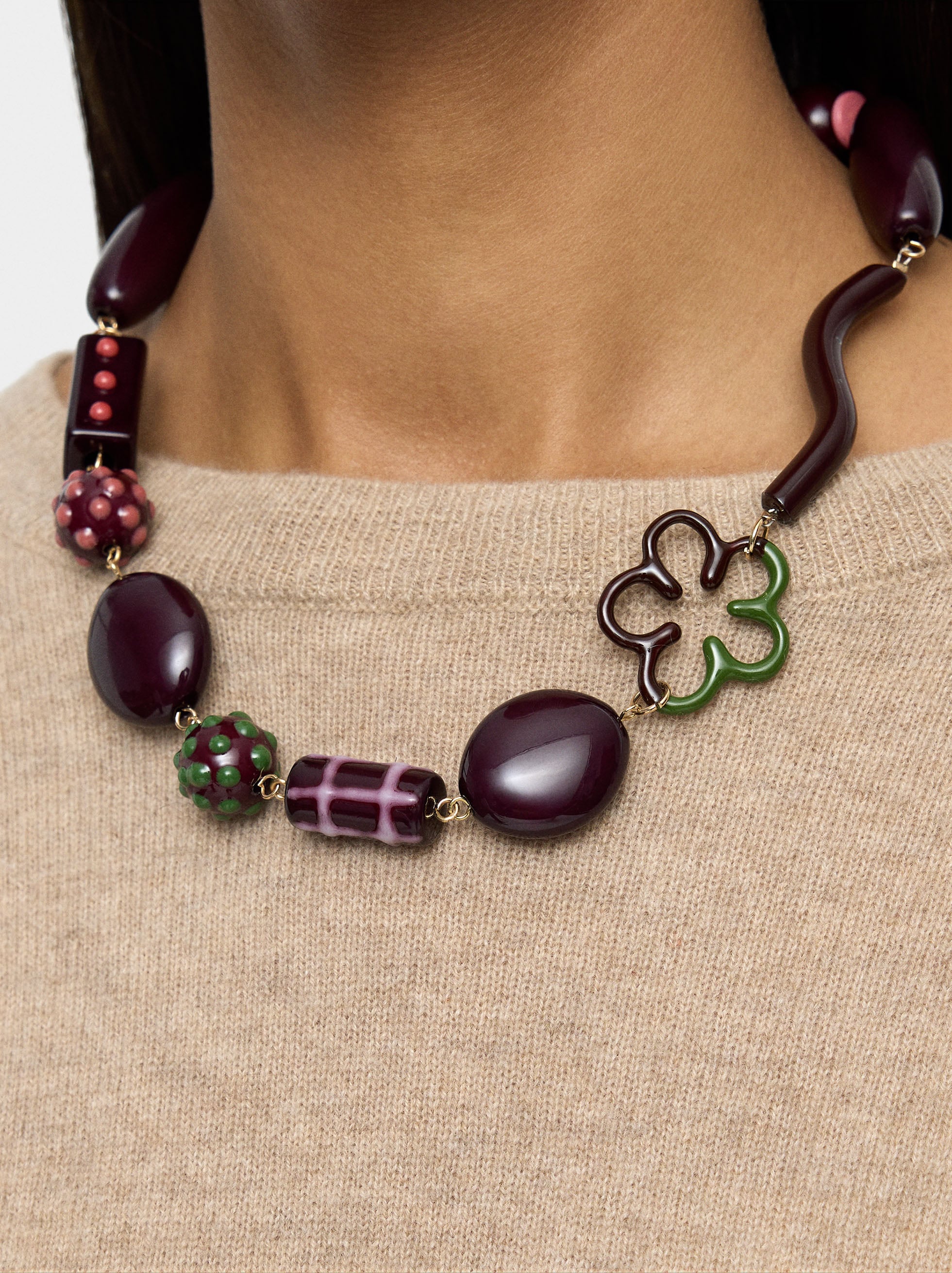 Collar Corto Cuentas Con Esmalte